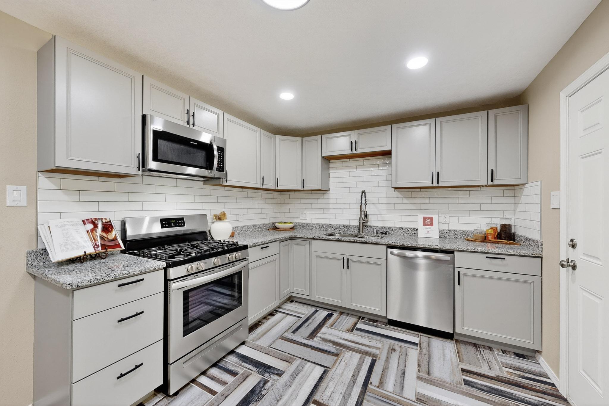 3001 ALISO DRIVE NE, ALBUQUERQUE, NM 87110  Photo 9