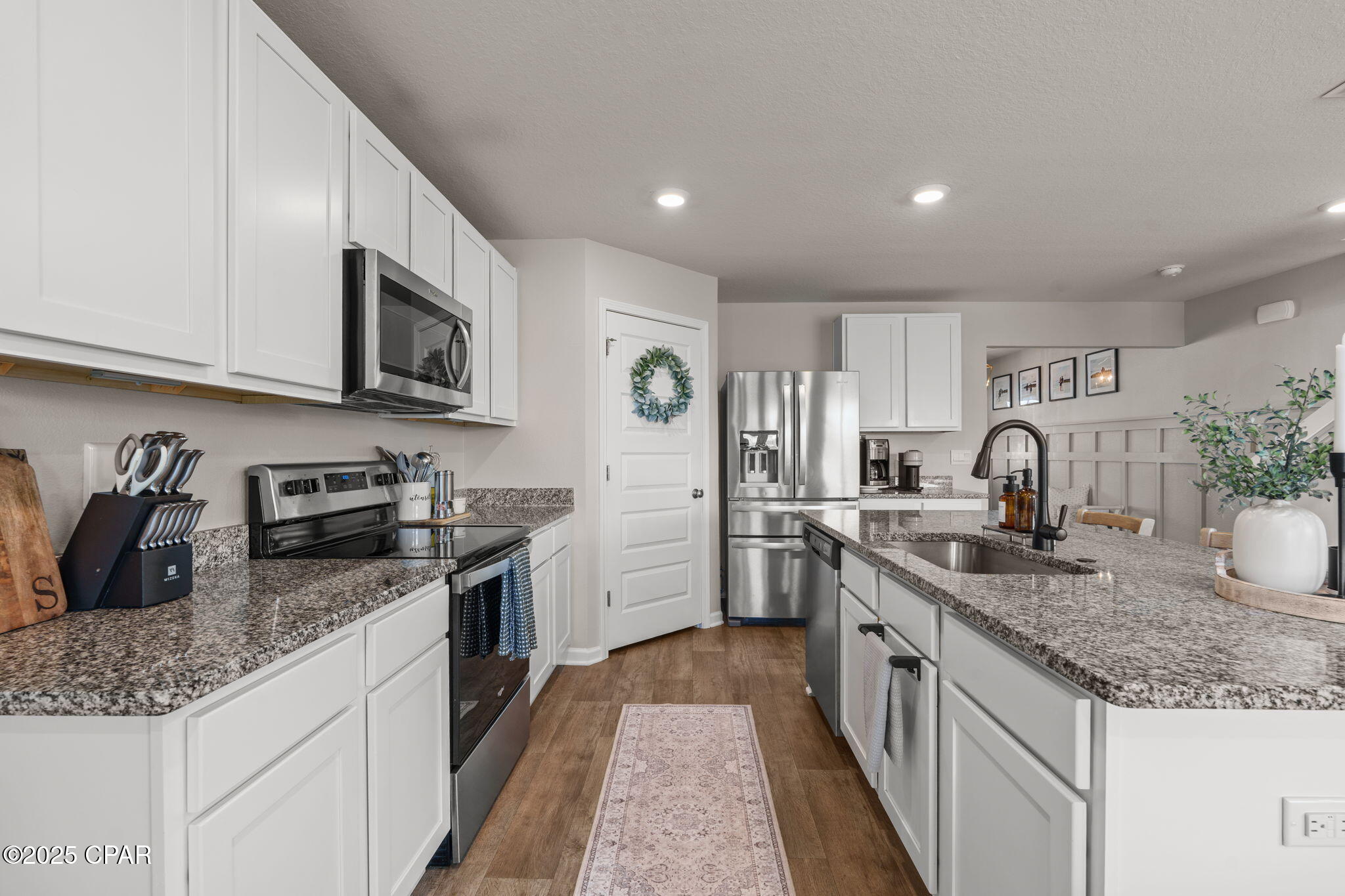 Image 11 For 216 Ryder Lane Lane