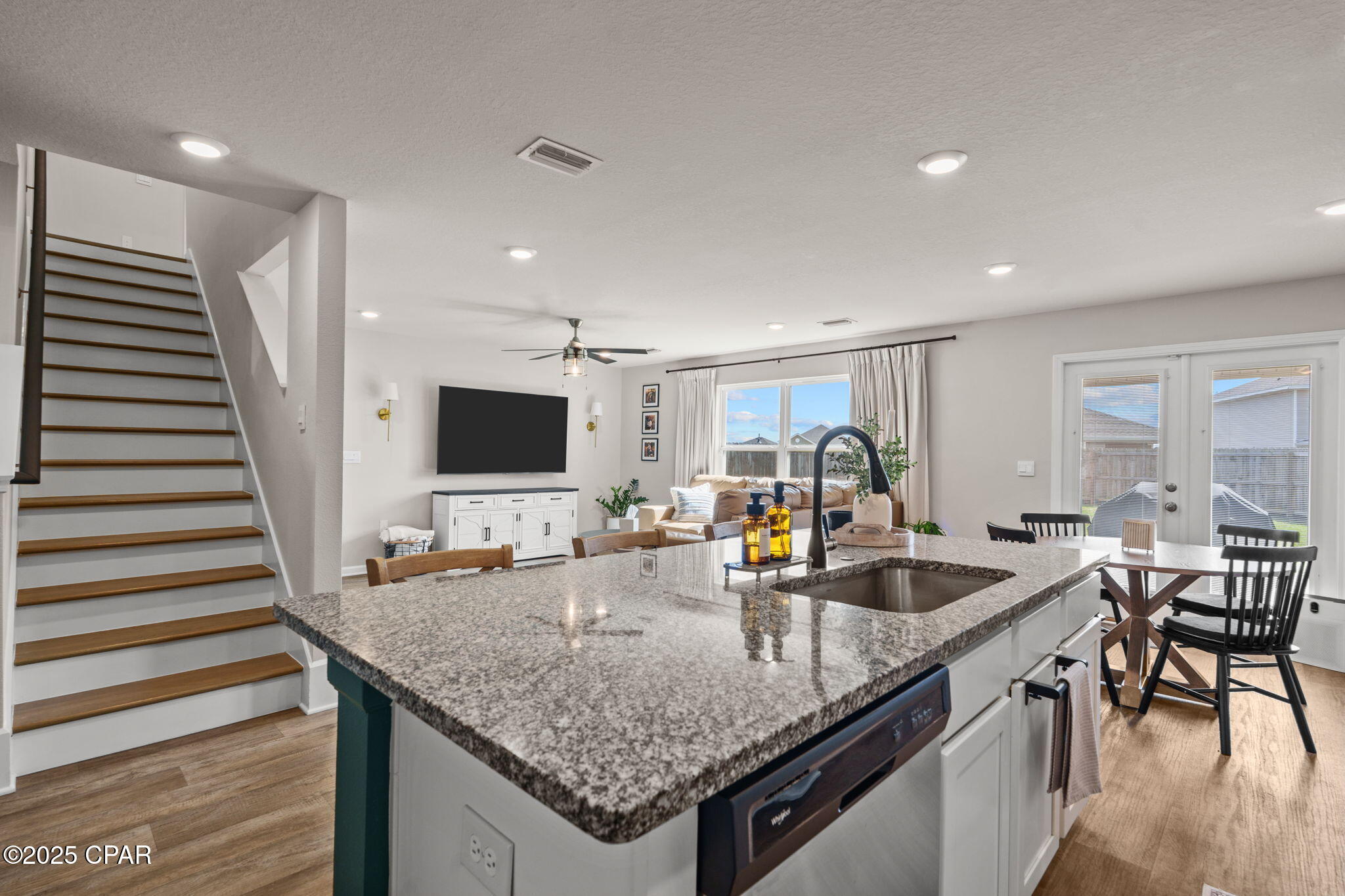 Image 14 For 216 Ryder Lane Lane