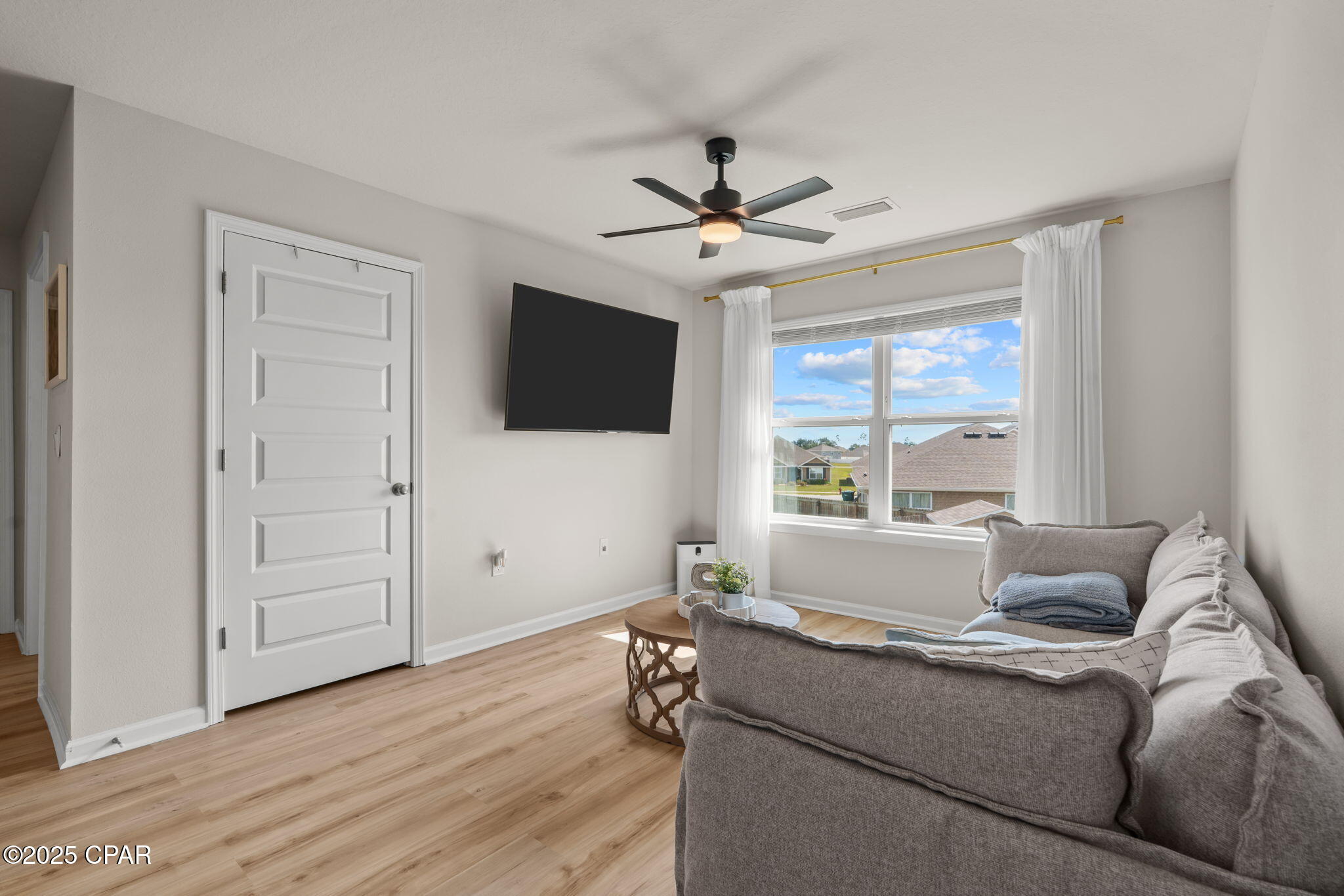 Image 37 For 216 Ryder Lane Lane