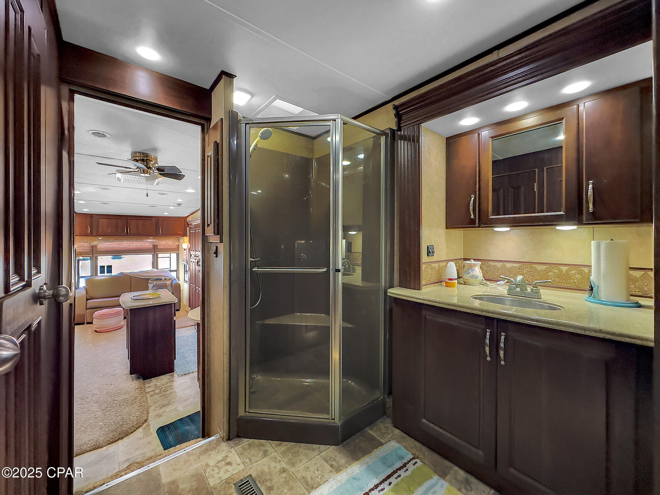 Rdhct_prjxtw1jzmw3pg6ja76amvcufqdcgkw_wgx_4