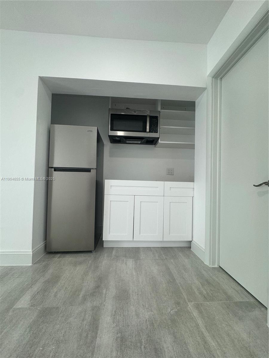 Remodeled efficiency located inside quaint neighborhood in Cutler Bay