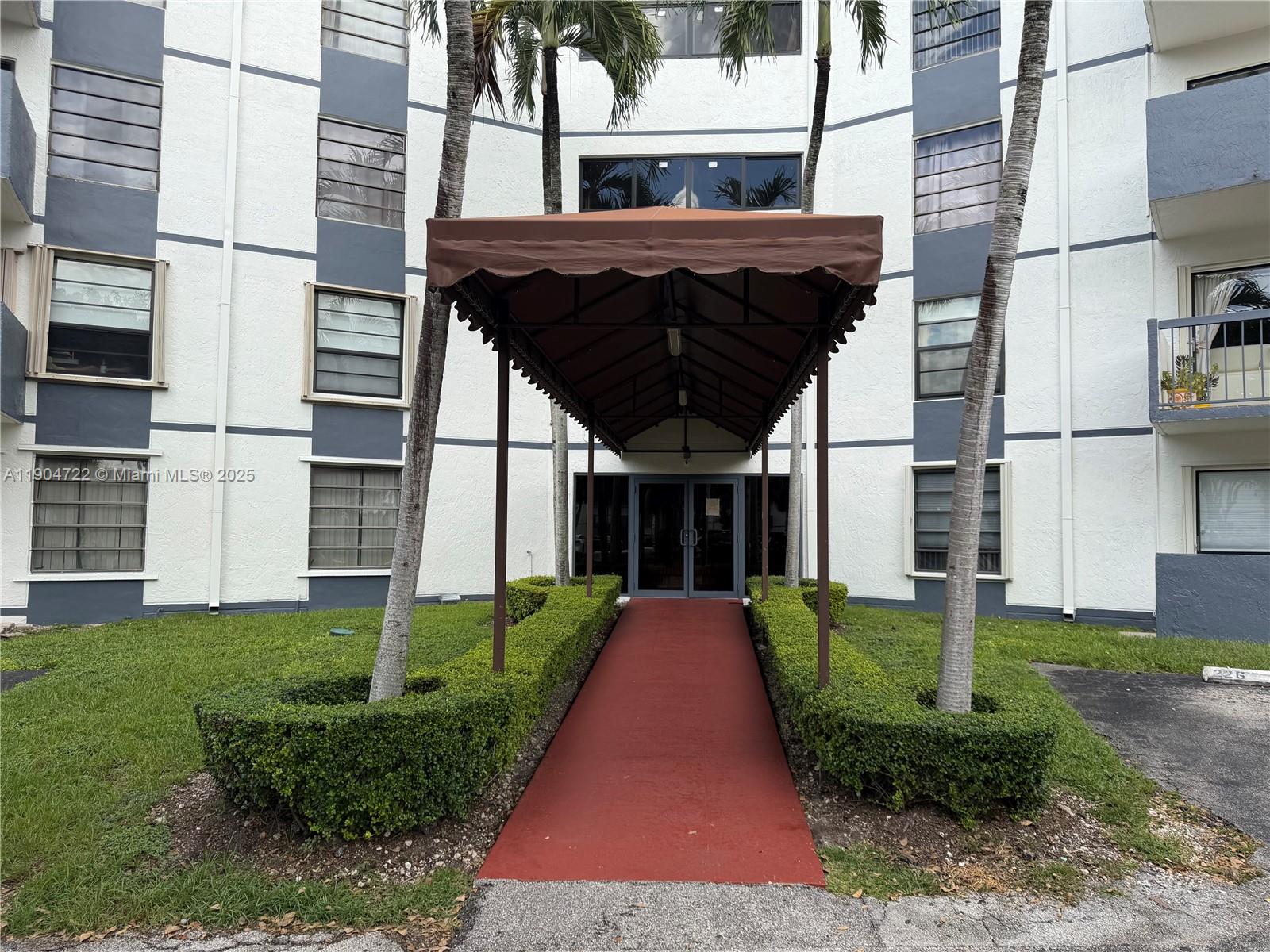 Miller Gardens Condo