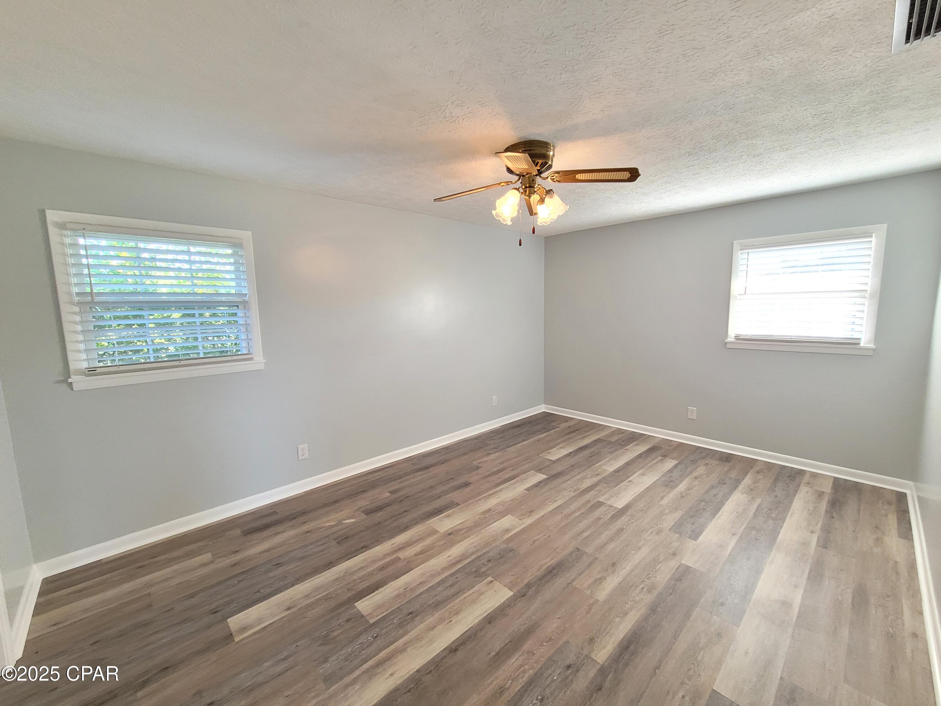 D2cg2vsuniejhemec2w893mxy5b  Kydgjlm87ulu0m