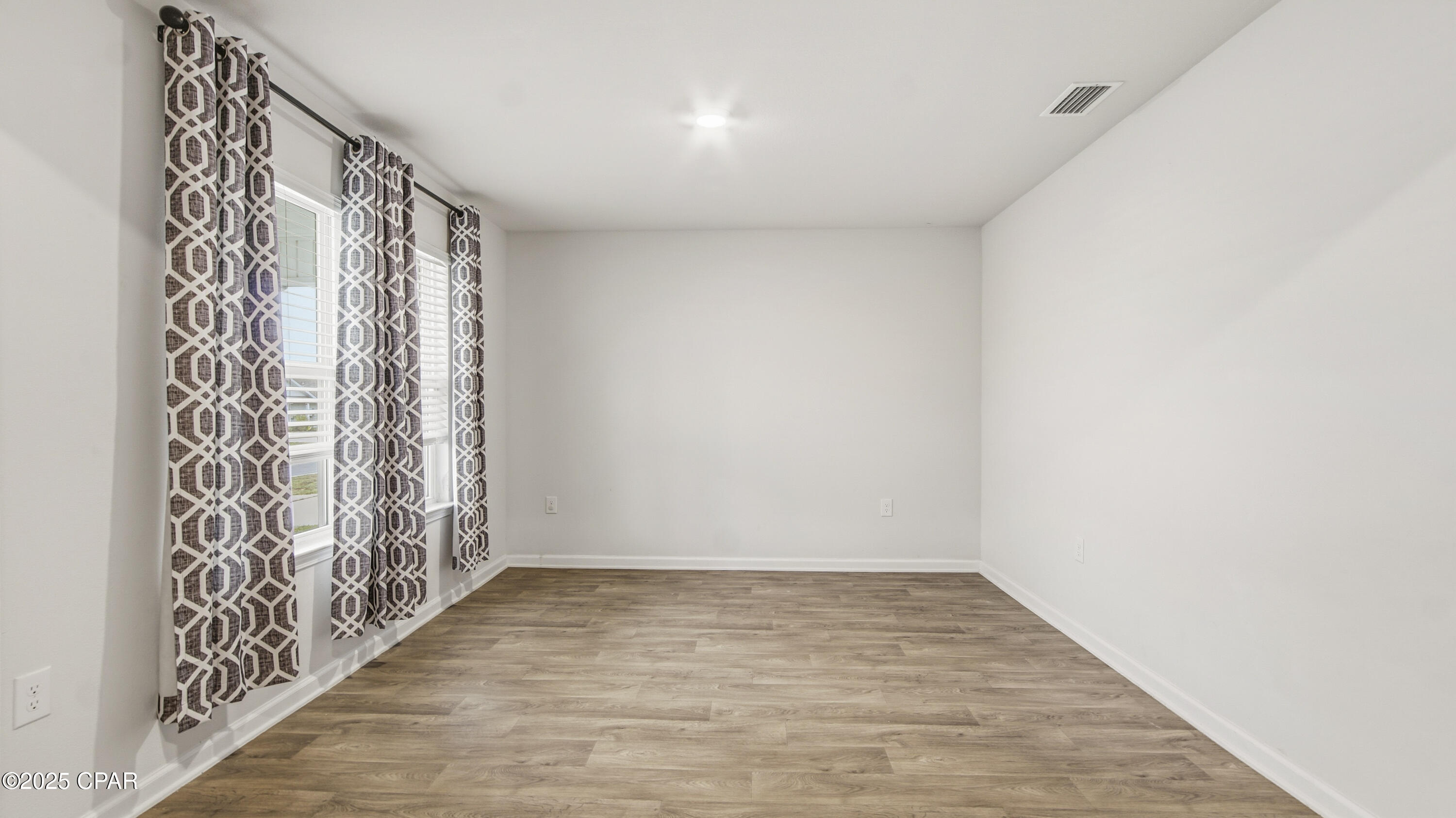 Lmviqu6po_v4p_sew0qii0rn_htdcuexwihc3f49pb0