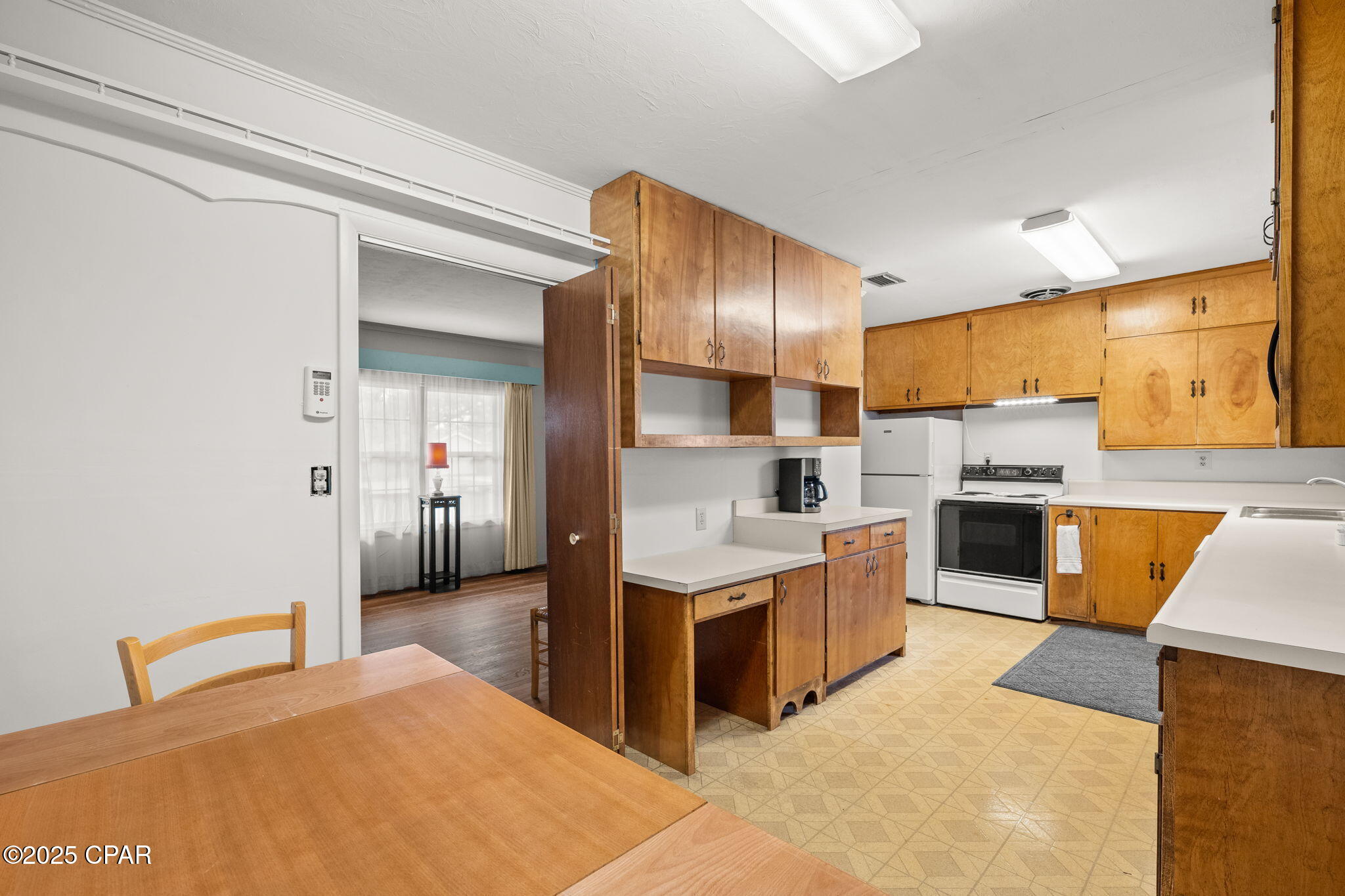 Image 16 For 313 Macarthur Avenue