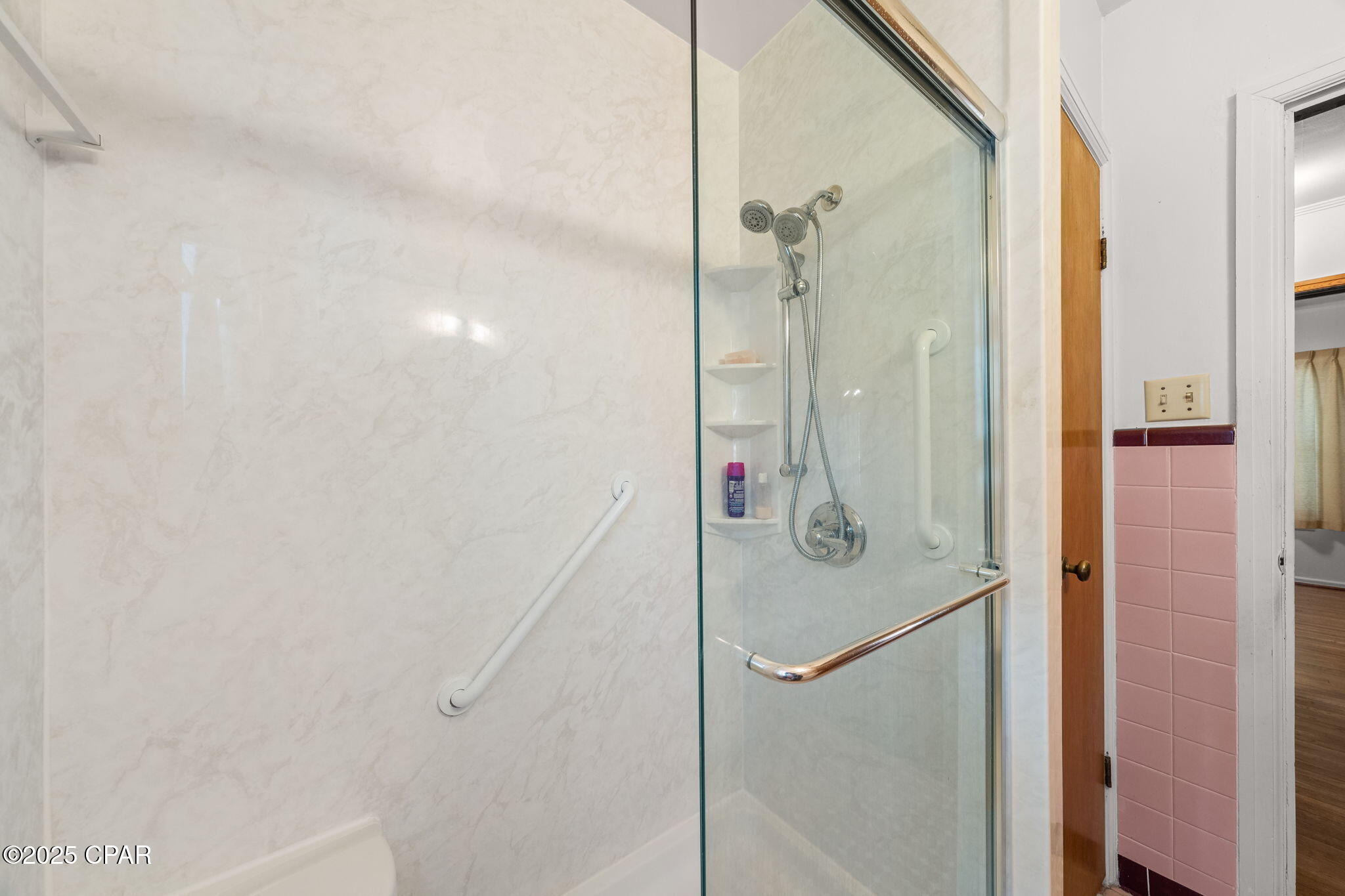 Image 29 For 313 Macarthur Avenue