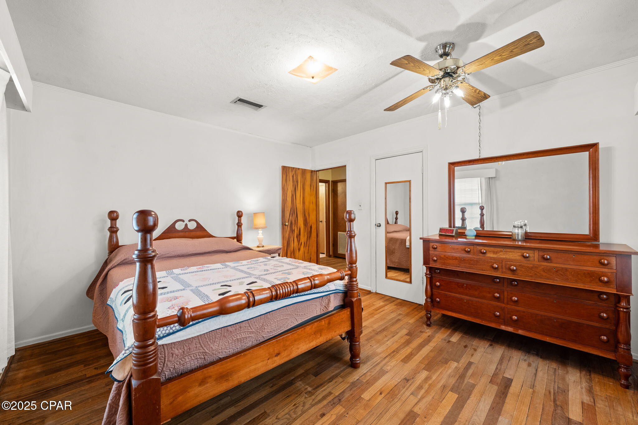 Image 31 For 313 Macarthur Avenue