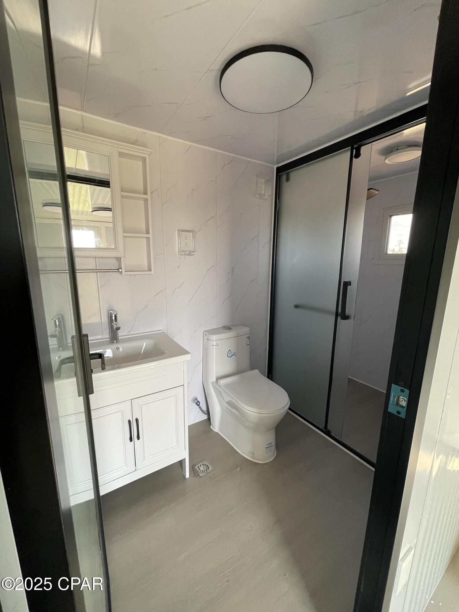 Kez5 Acm5kxeqflkcyn4nlv3cmpavuceb3zbmb Zr44