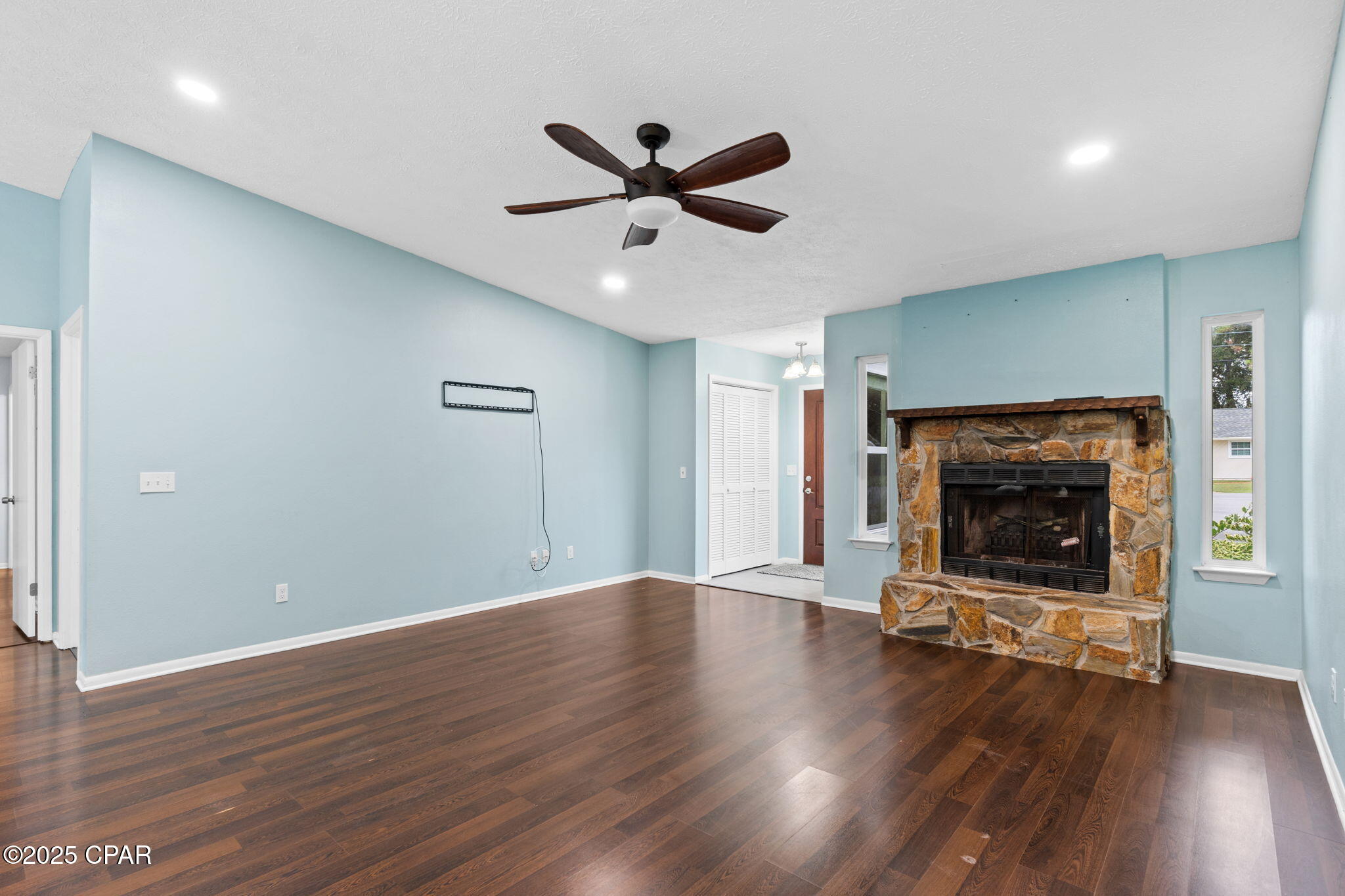 Yzbtic5jd1gfh3s8eaimfjd_bgbiwuklcsdcvkwjqfg