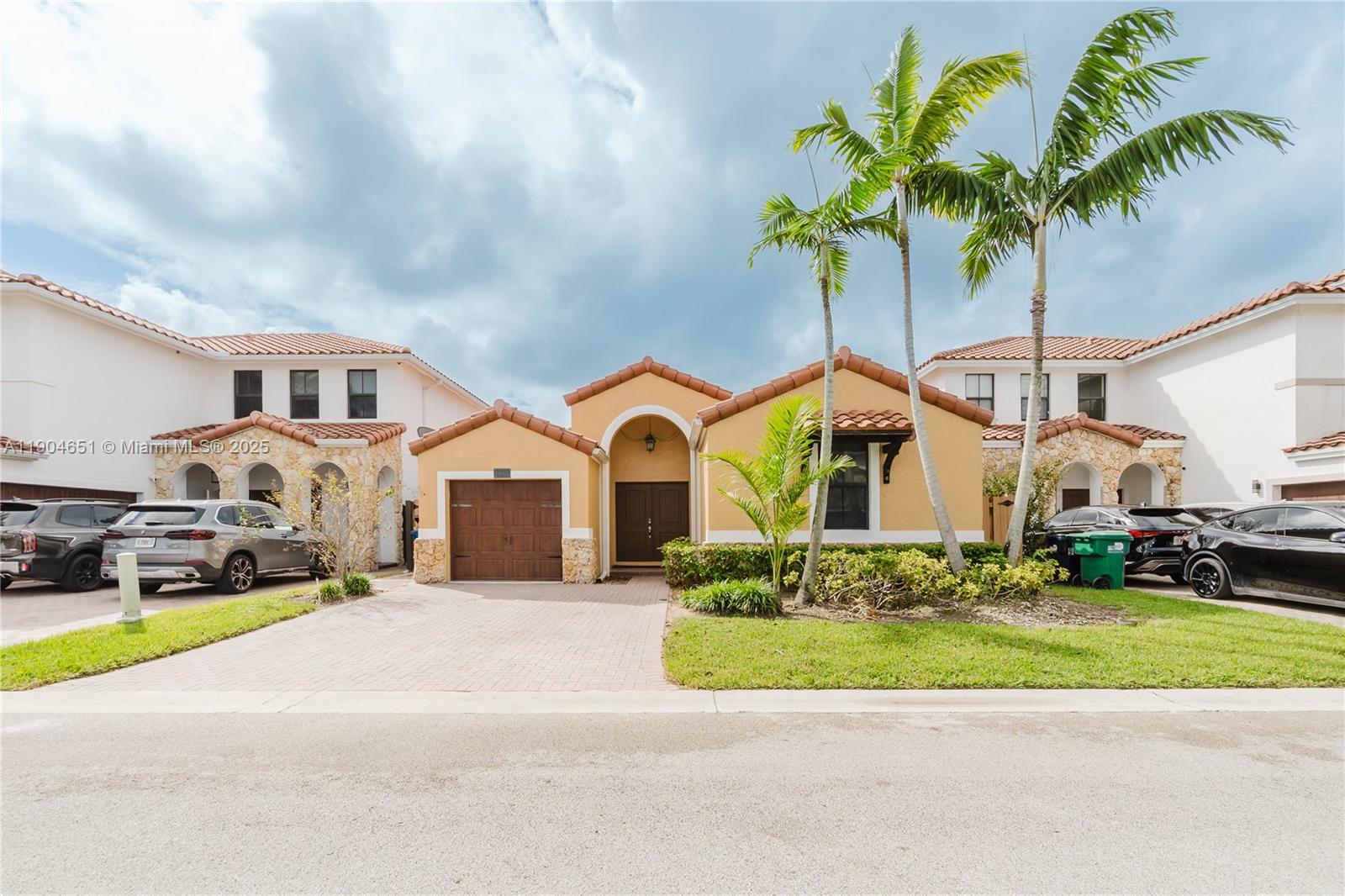 Fontainebleau West North