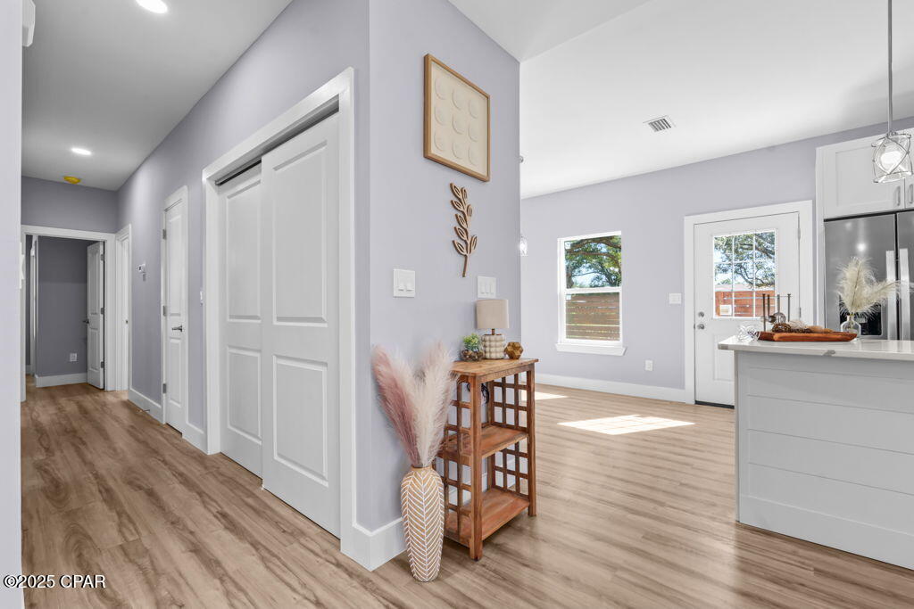 Image 15 For 724 Sheffield Avenue