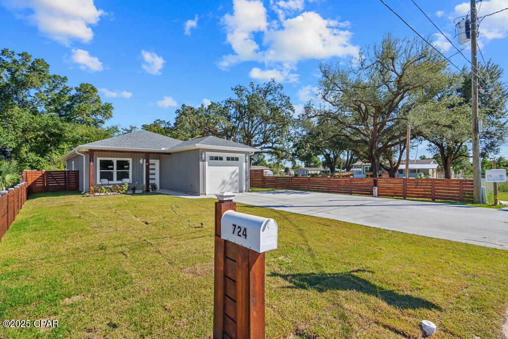 Image 32 For 724 Sheffield Avenue