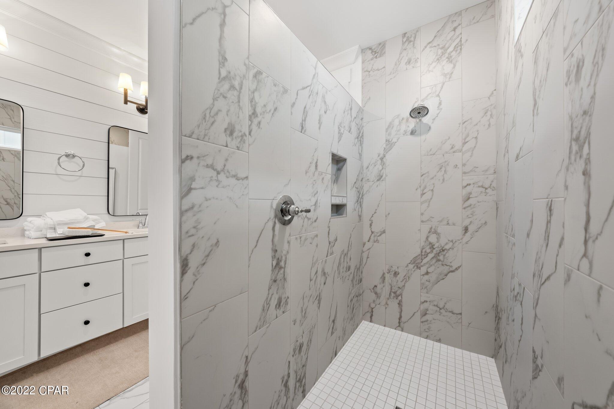 Dez S6fquewtqqanbbdsnhlublcd_x51o7ccrlhh0x4