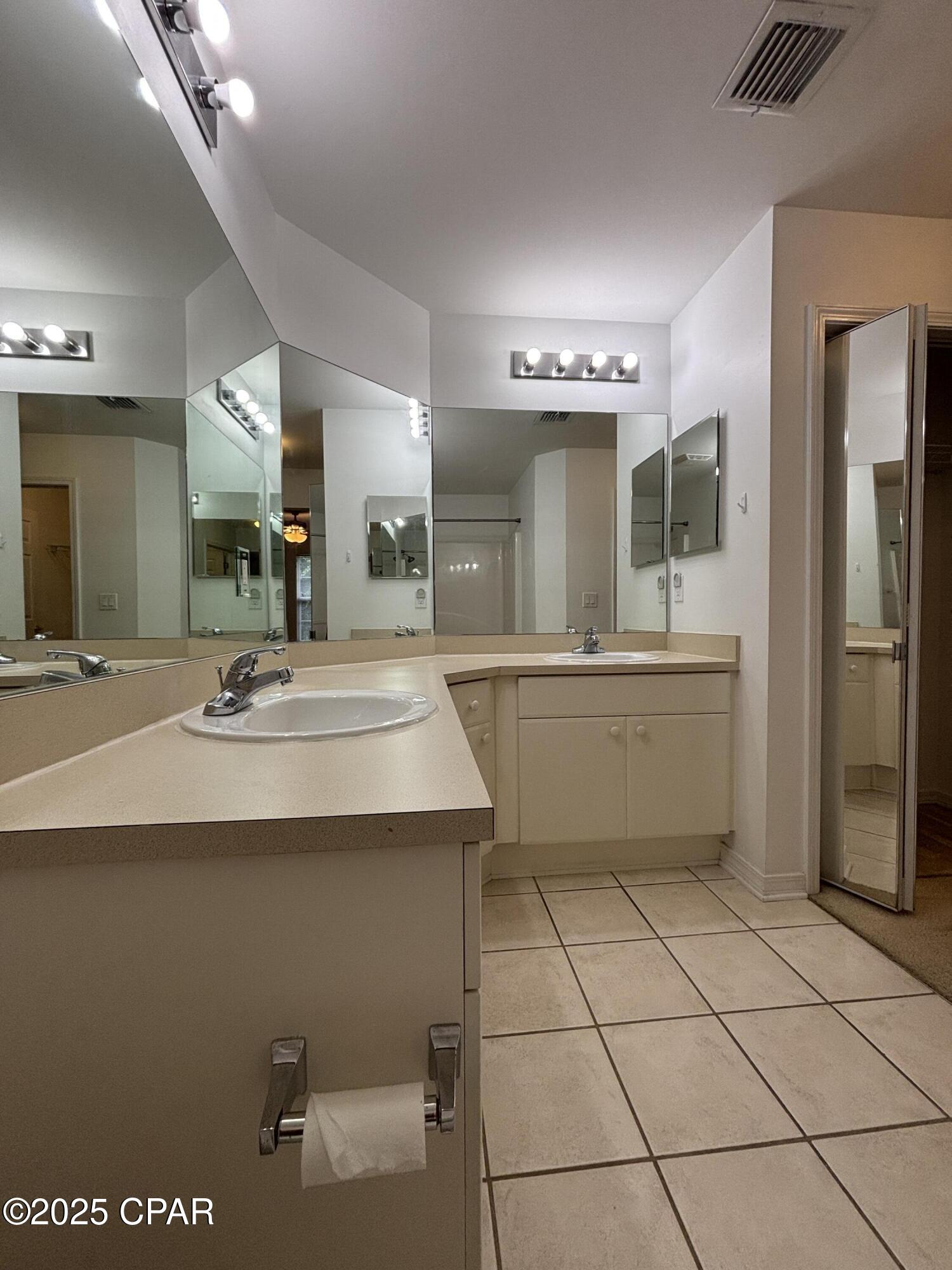 Hdzouiu9dv4atjn_6f5ybq4tyagrobtx917tdqspu8g