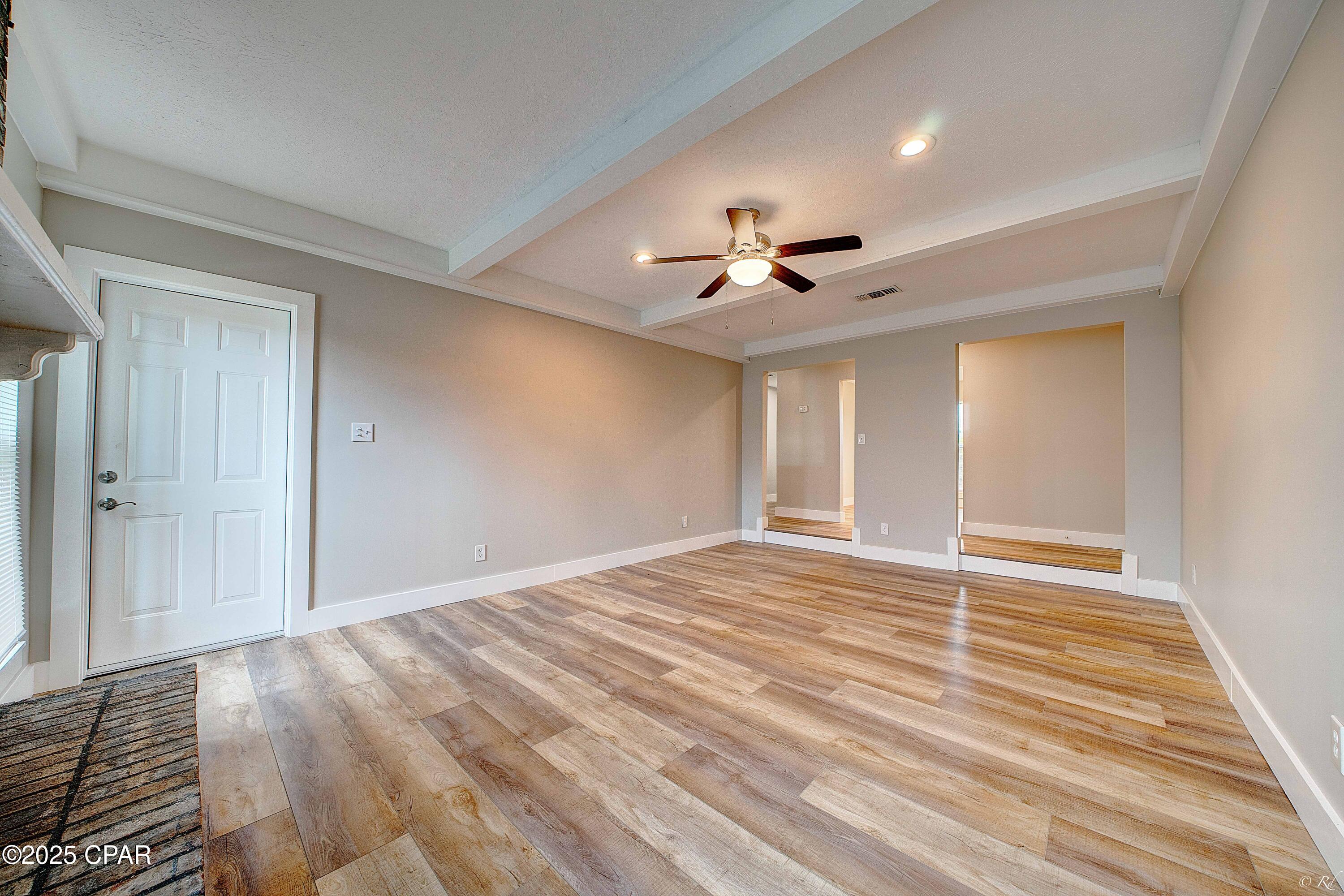 Fre8pnd6sbw5c9ofq A_w3jlio_9sfezbrlti7_l5mg