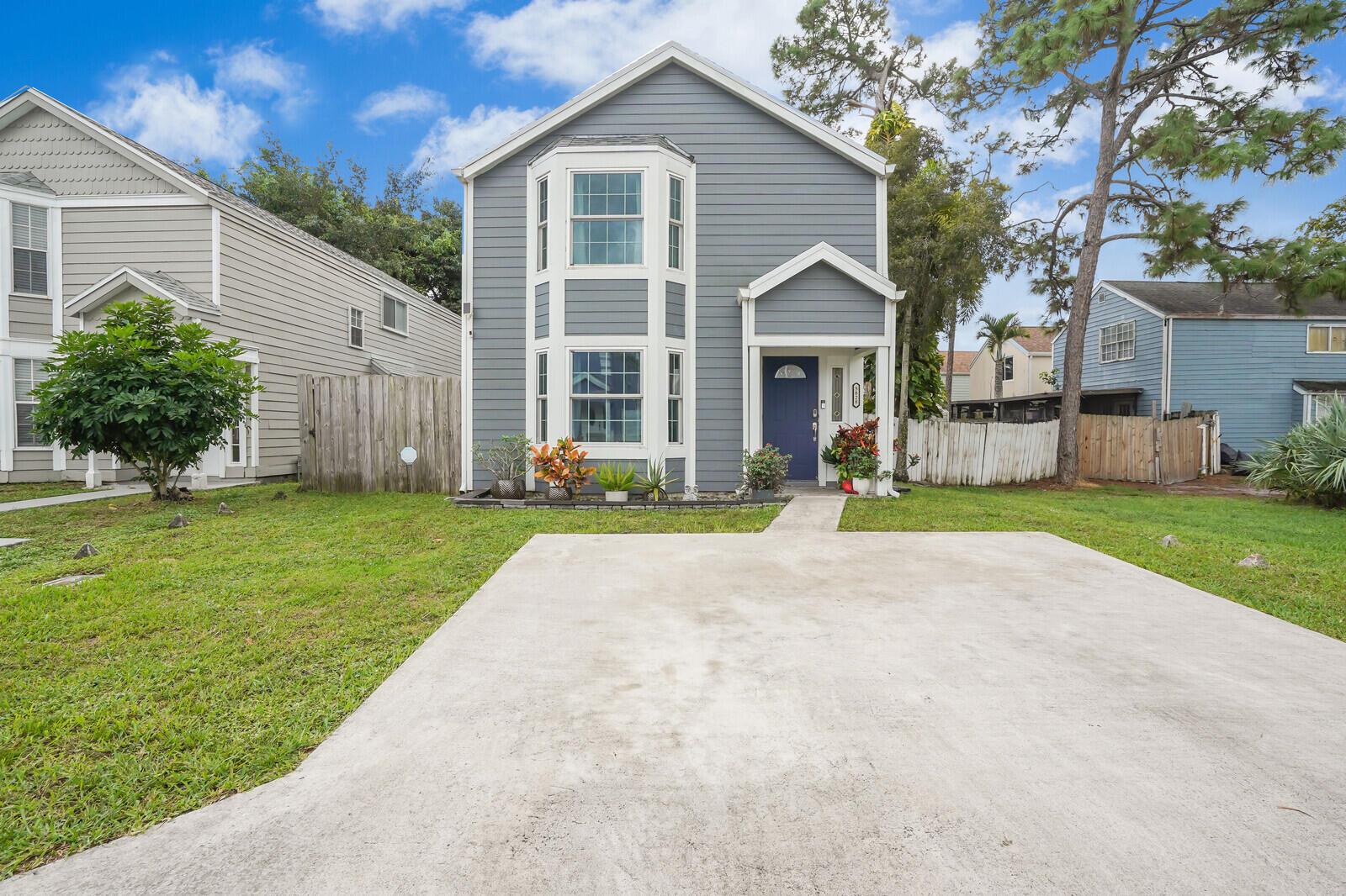 5828 Cassandra Court, West Palm Beach, Florida 33415