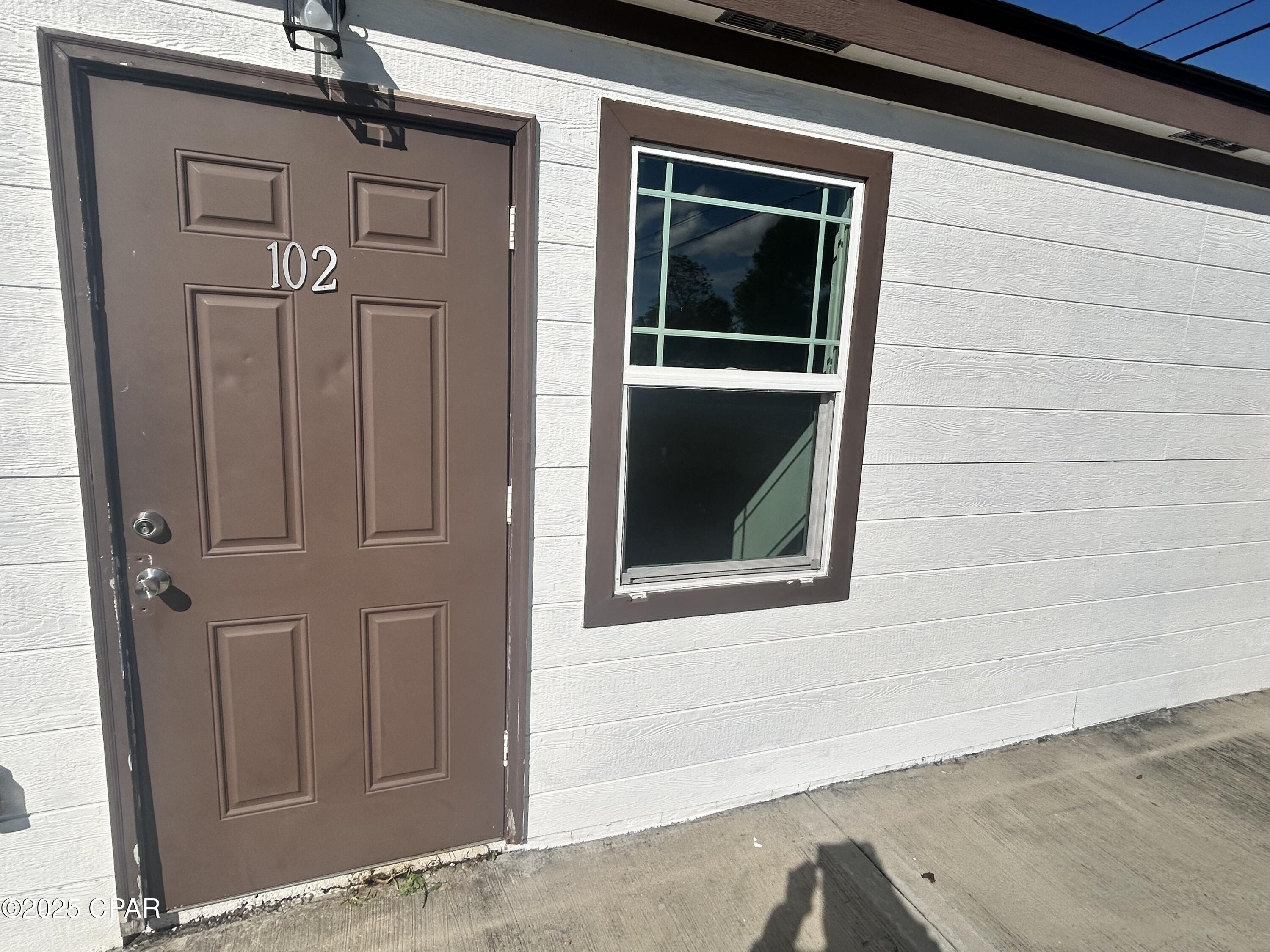 Image 2 For 143 Claire Avenue 102