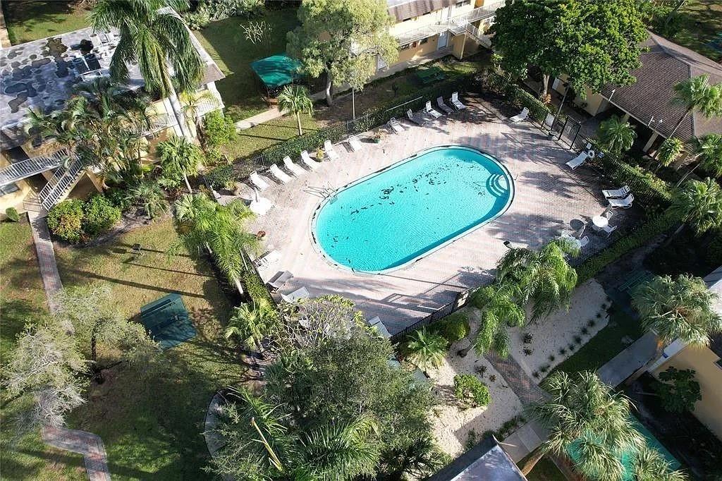 Village Park At Oakland C