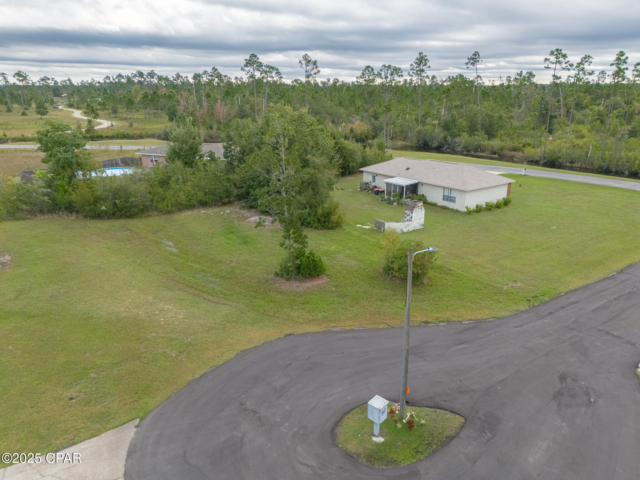  0rqptl03s58ou1yunctn_szhujemxr03bd1xq7midg