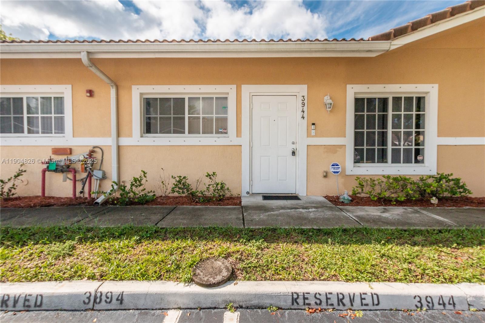 3944 48th Ave Unit , Pembroke Park, Florida 33023