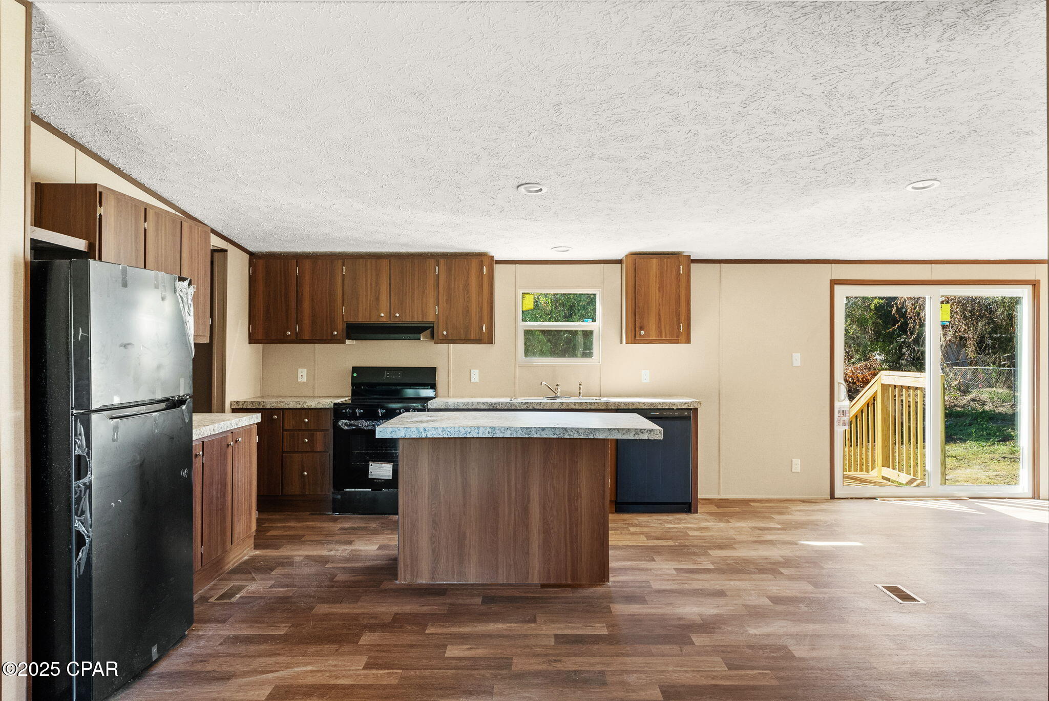 4qd1tyyzdw29grr_cimp_7y9akd4n7 7 1iycb94oli