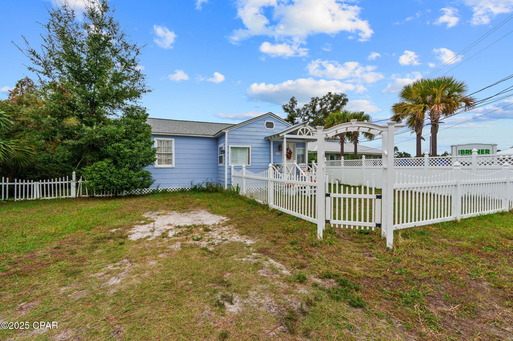 Image 6 For 1709 Cincinnati Avenue