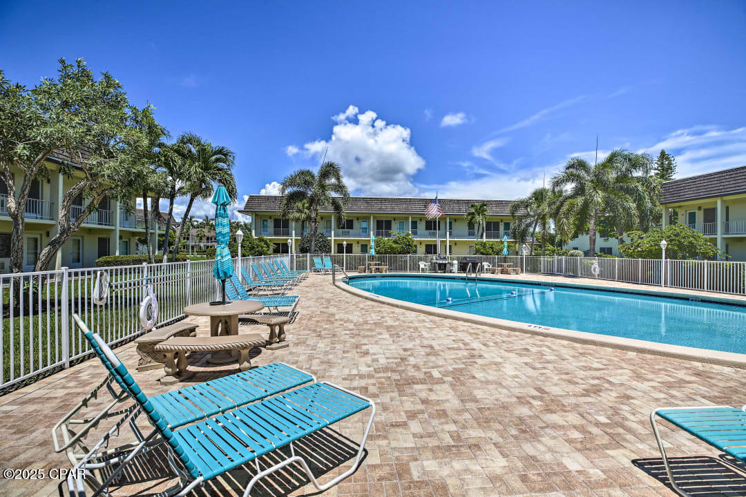 Image 21 For 17670 Front Beach  B4