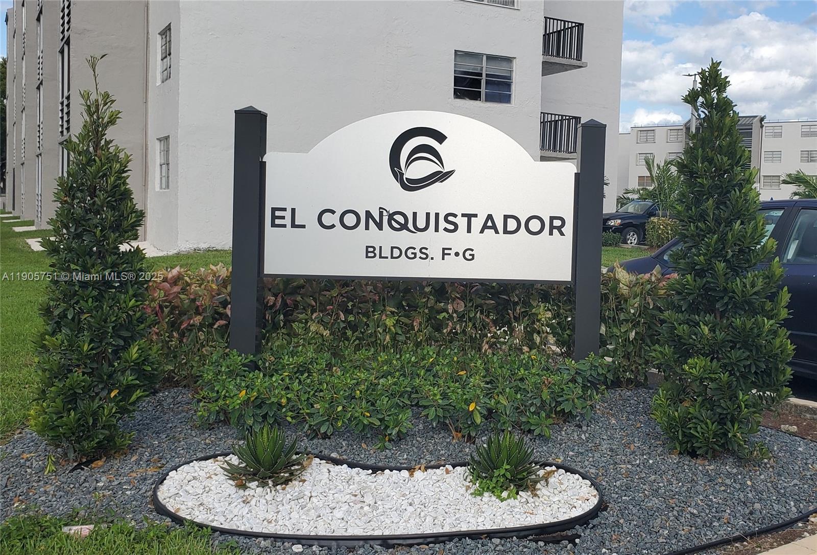 El Conquistador North Con