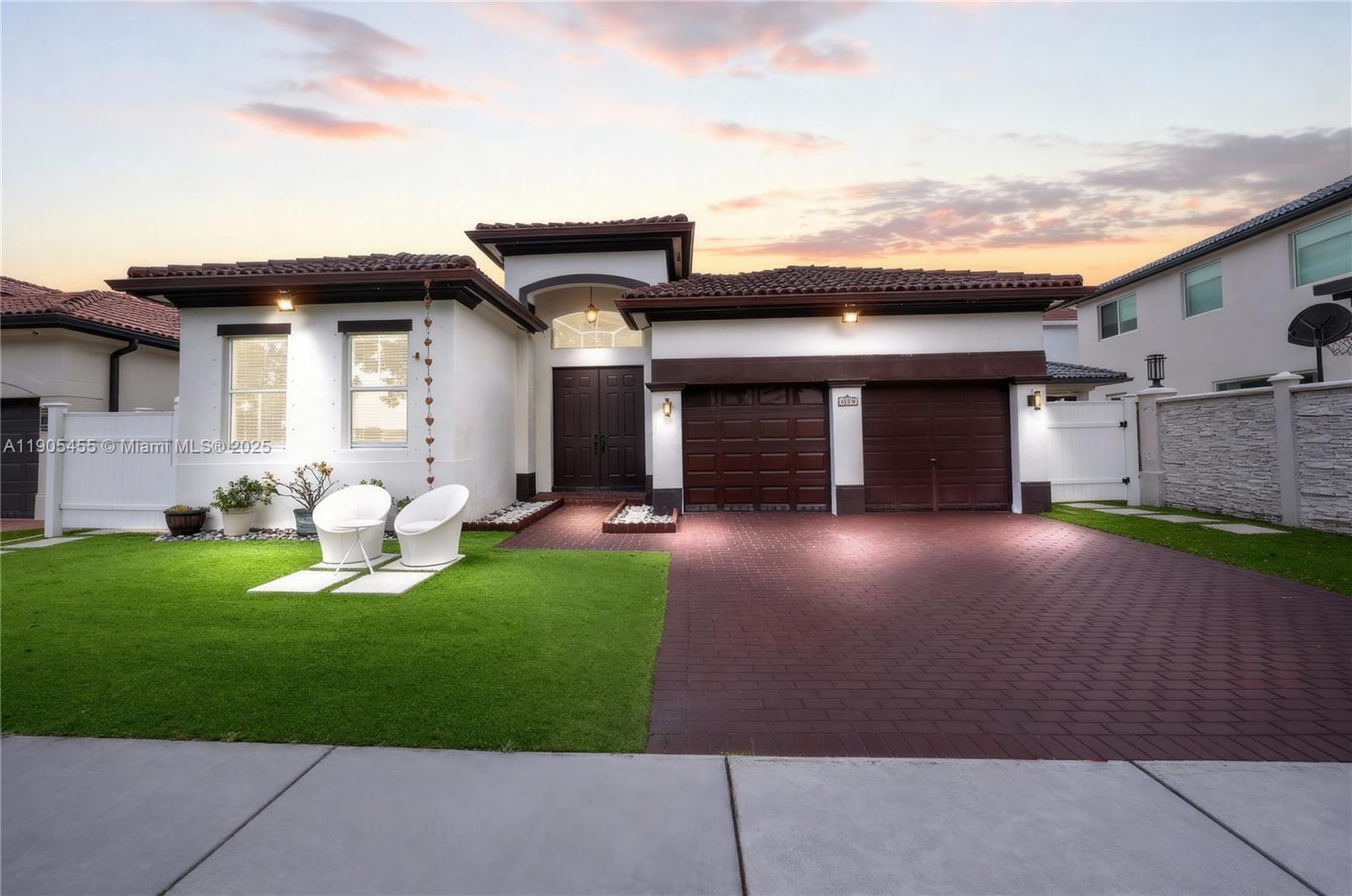 18000 NW 90th Pl, Hialeah, FL 33018