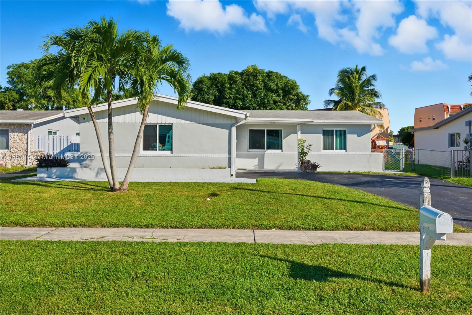 Sunrise Golf Village Sec