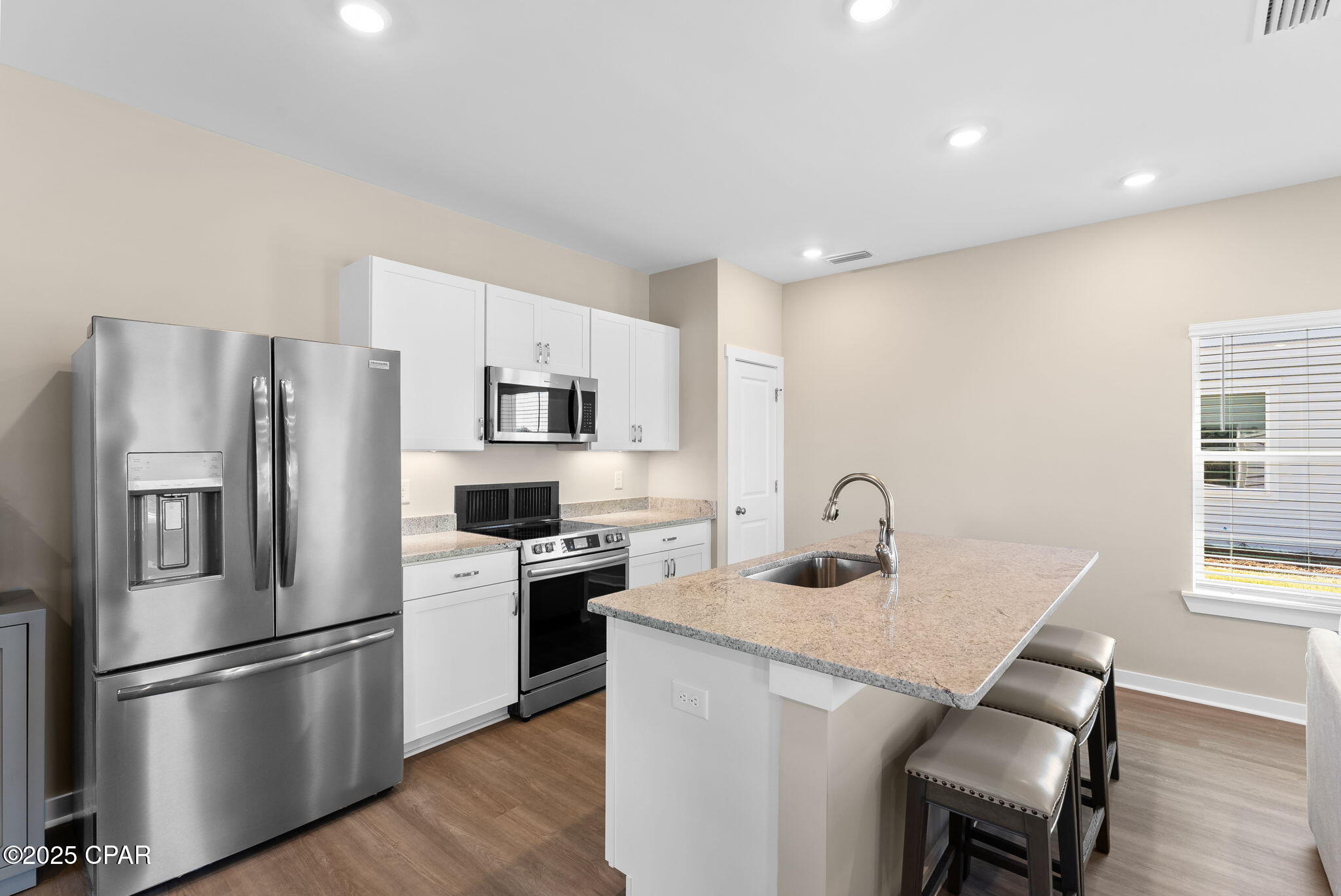 F_4039c9 Ha Kylrq9fg3myeidlfkibv3ssha_sktyq