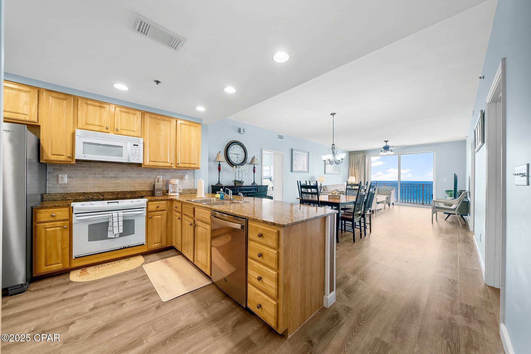 Image 4 For 17739 Front Beach Road 1207w