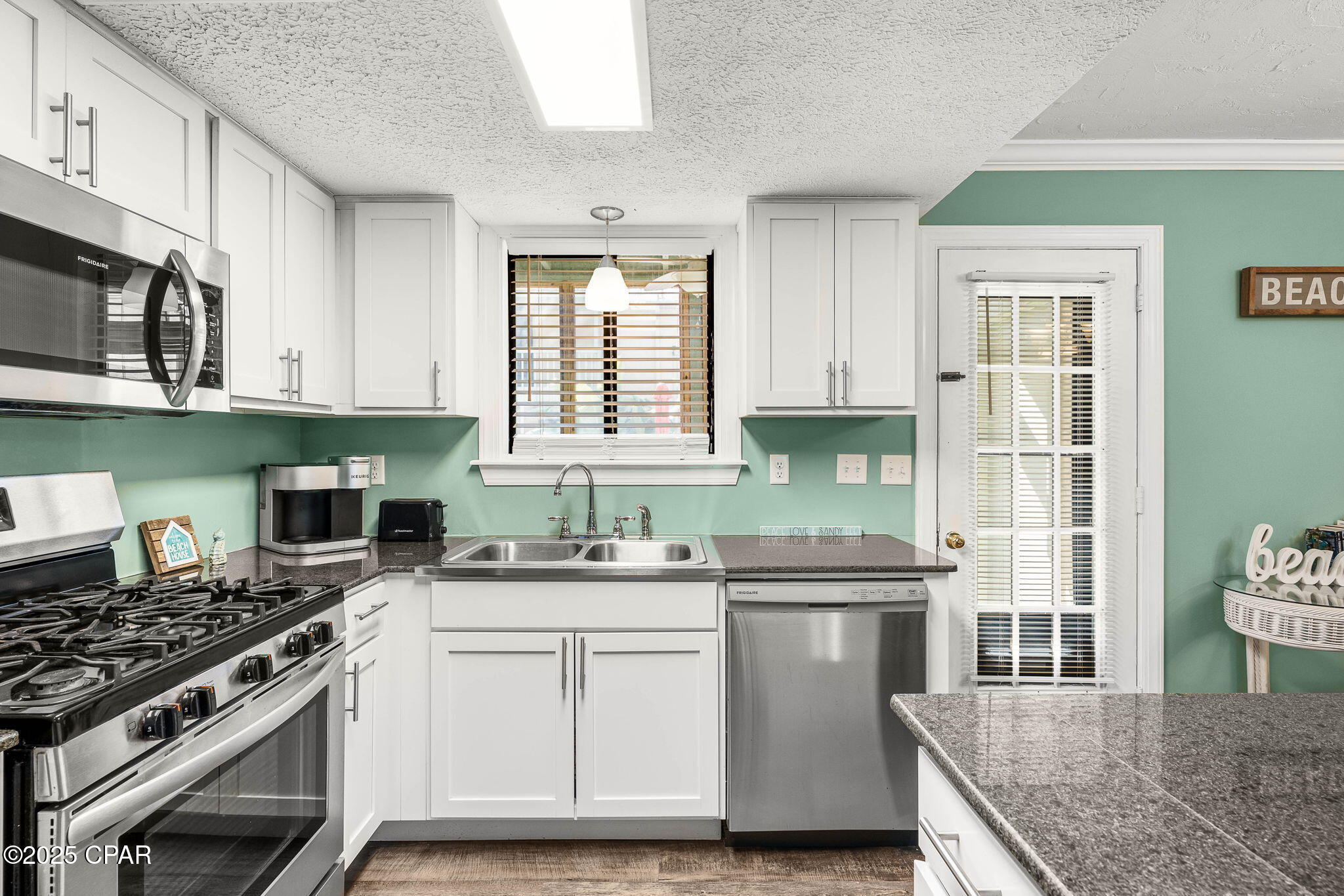 _f_knisa8y7cdwm3uroyermgqoyfuh5yvyvzbgbabfi