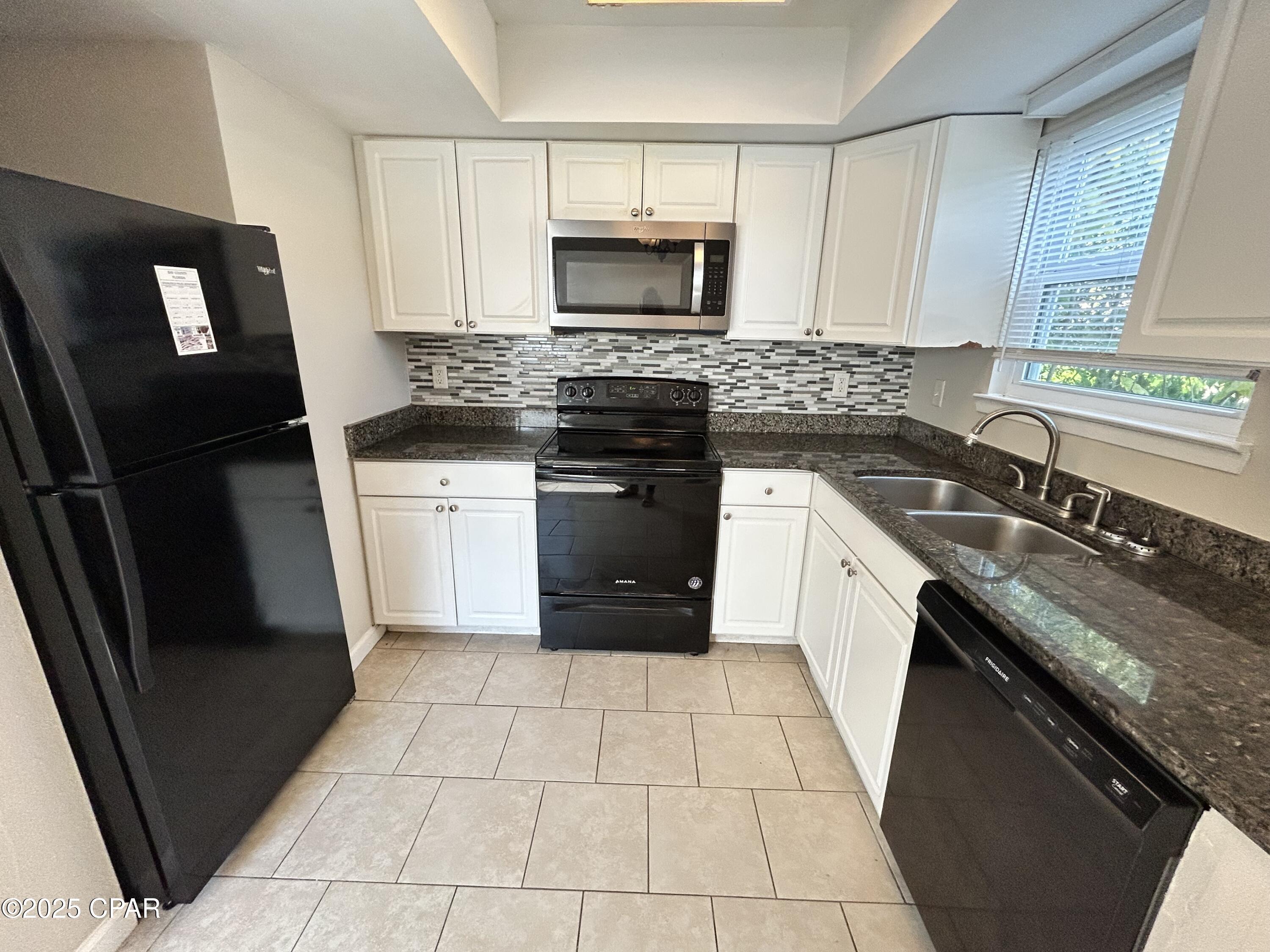 Image 4 For 3914 11th Street 101