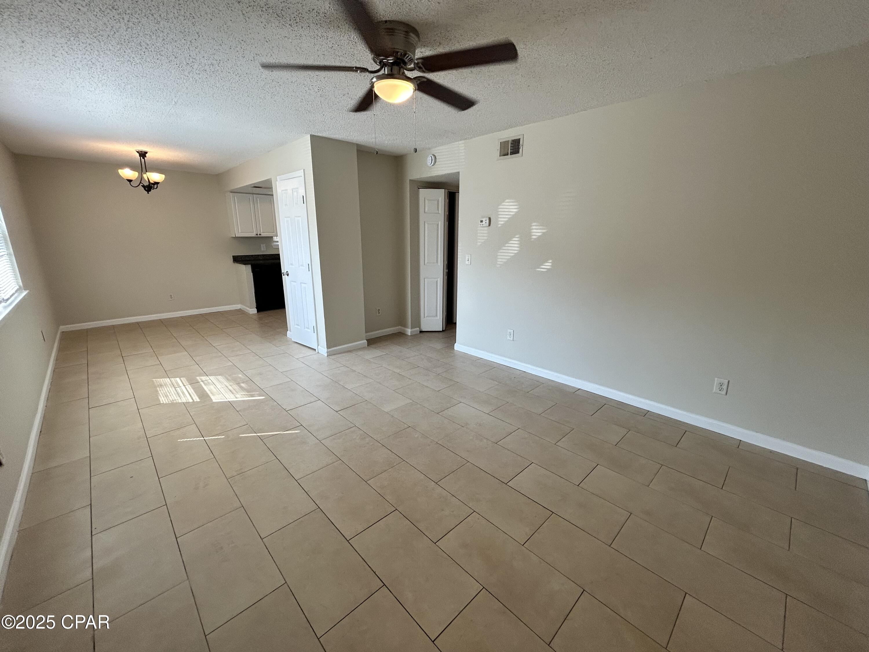 Image 2 For 3914 11th Street 202