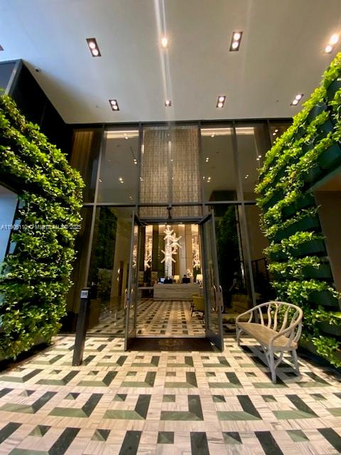 801 Sma Designer Suites C