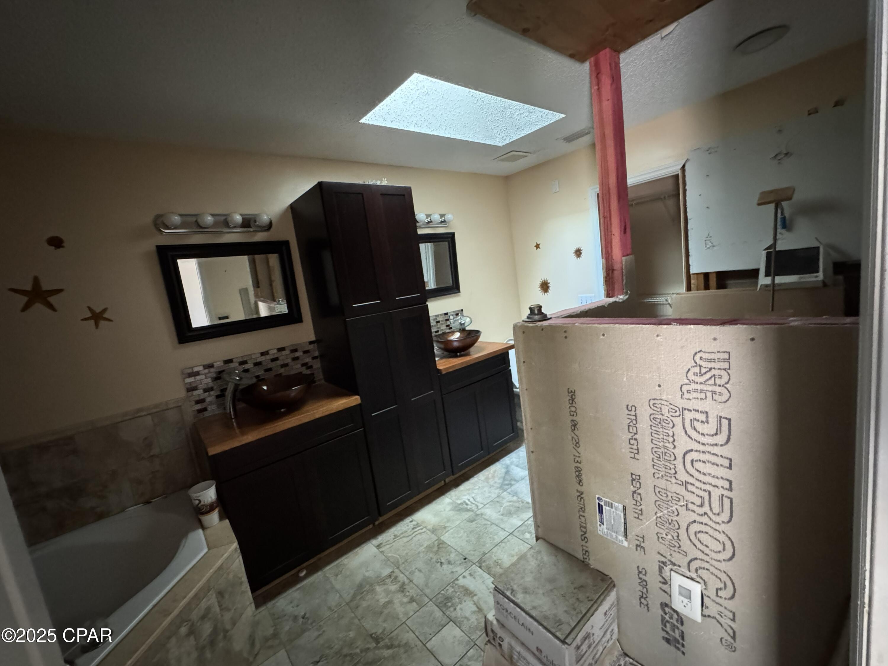 Moozfv12d2kz6jgqd R2m7imo Wwavyms Tzik7zib8