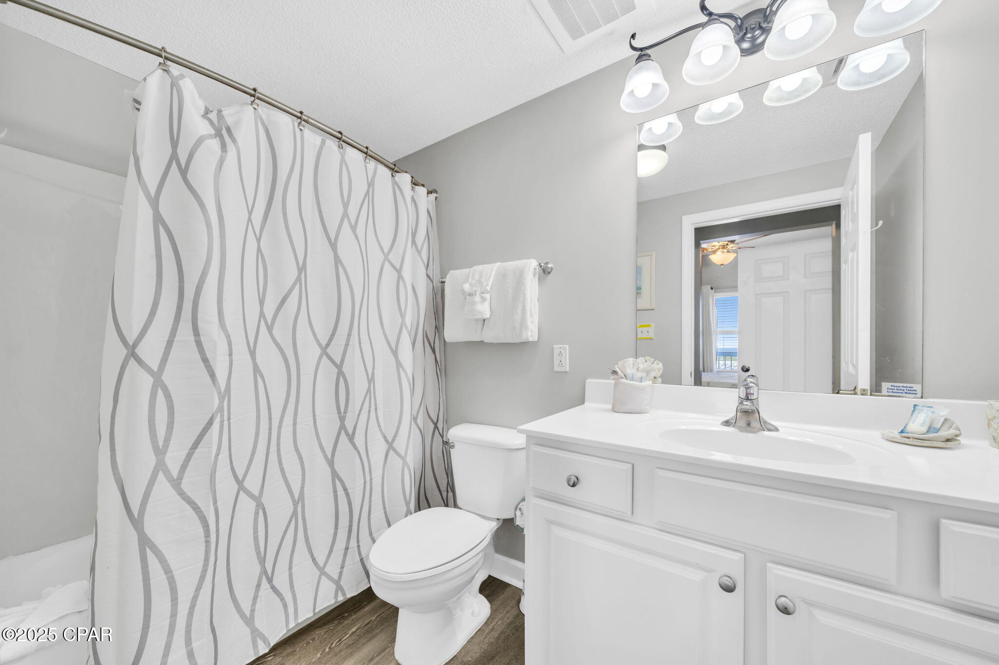 8qqnr_vhix2nny_rdemth9u5ddcd4ve2wmvrktl6h9q