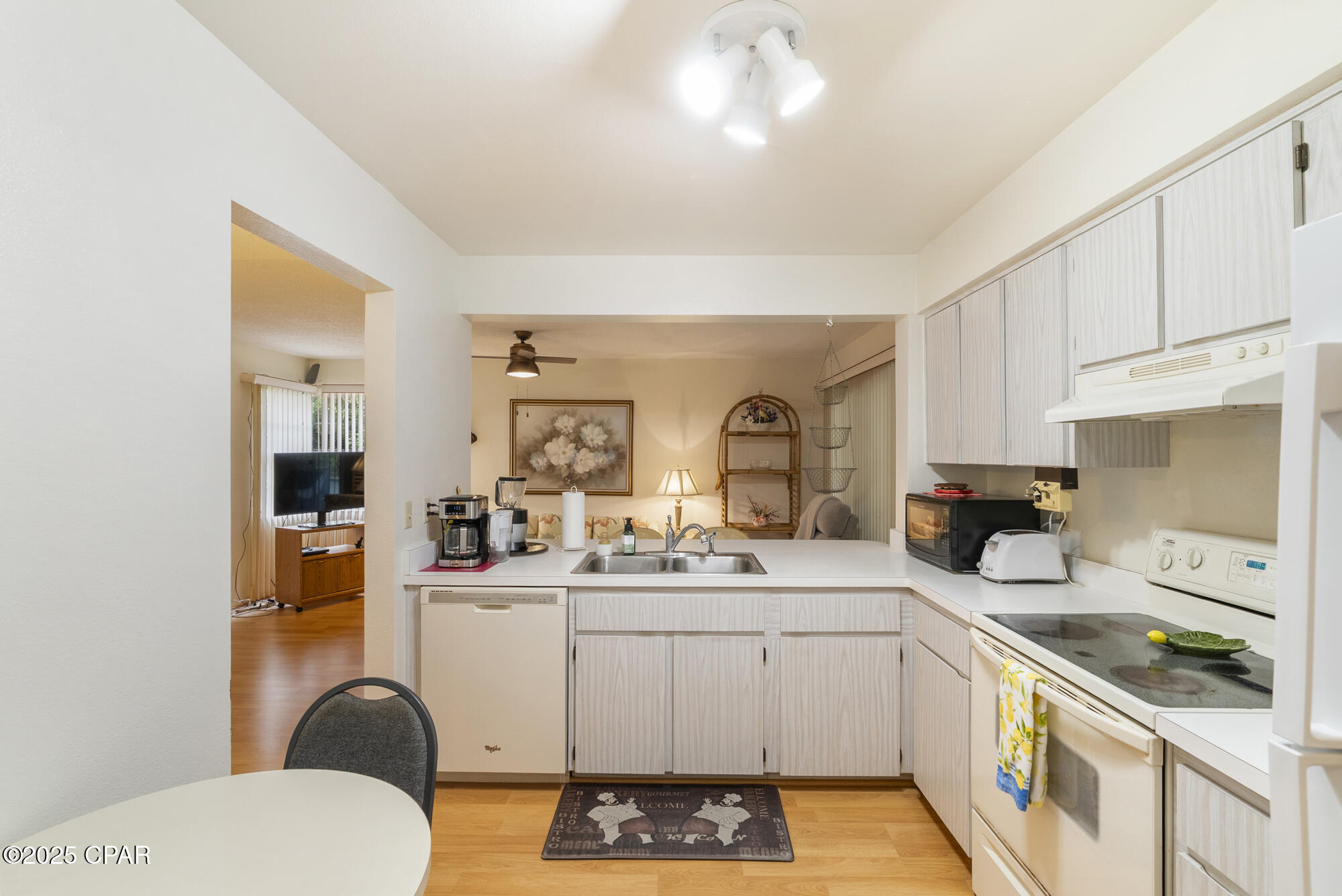 Dg69dcvss_sm4k3q2b 2_kh3pydjfjd 2vsccgxdylc