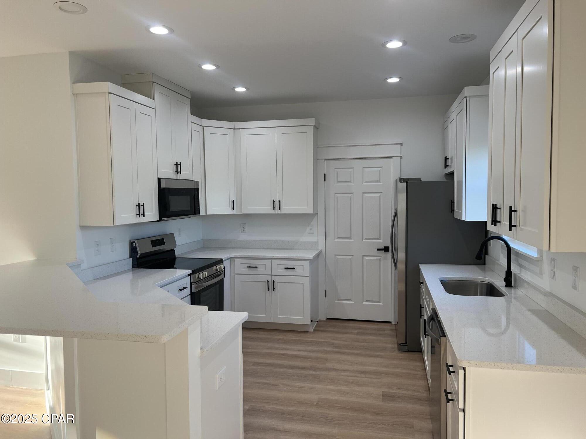 T__k6dt9fp1vyf06zmvffiowelxtmadicyuiwq7x7ko