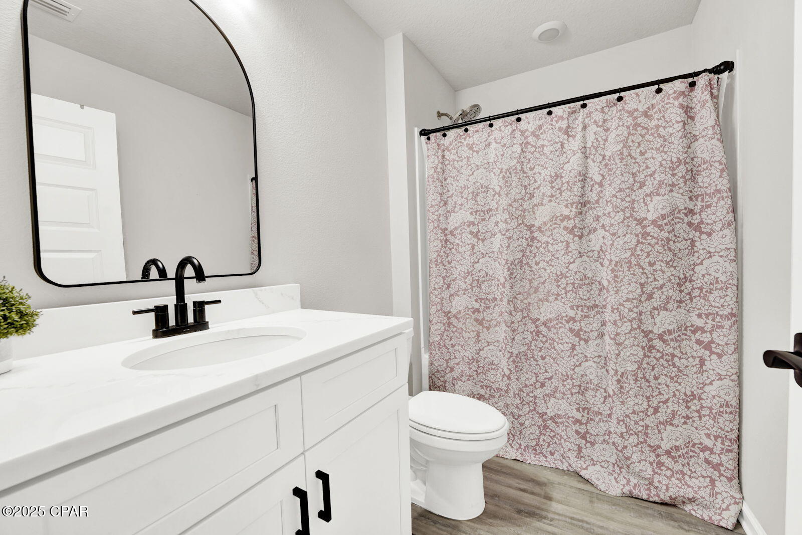 Jpknzcbn1iraee73ey3eiljalnkwf75xmn1fovdthdy