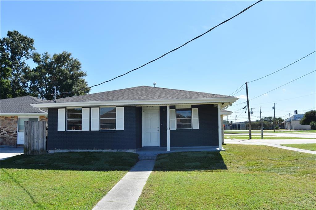 Located in the heart of Metairie, this 3 Bedroom / 2 Full Bath home was renovated in 2022 and has been well maintained.  The home sits on a corner lot with easy access to Veterans Blvd., Clearview Pkwy, and I-10.  The exterior is painted brick and vinyl, and features covered parking in rear. The formal living room features wainscoting, laminate wood floors, and built-ins for books and storage.  There is plenty of room on interior for entertaining and covered area for BBQ's and seafood boils.  Won't last long! Call your agent today to schedule your private showing.
