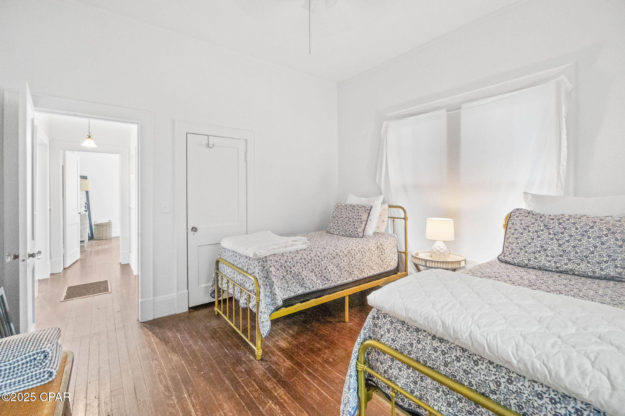 Image 8 For 1322 Coggin Avenue