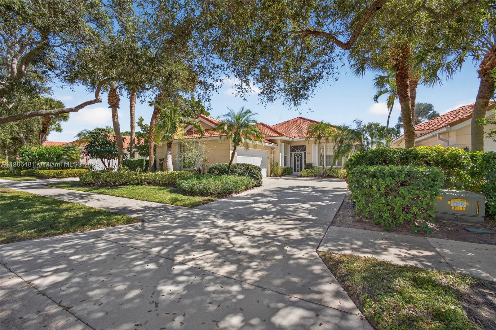 256 Kelsey Park Cir, Palm Beach Gardens, Florida 33410