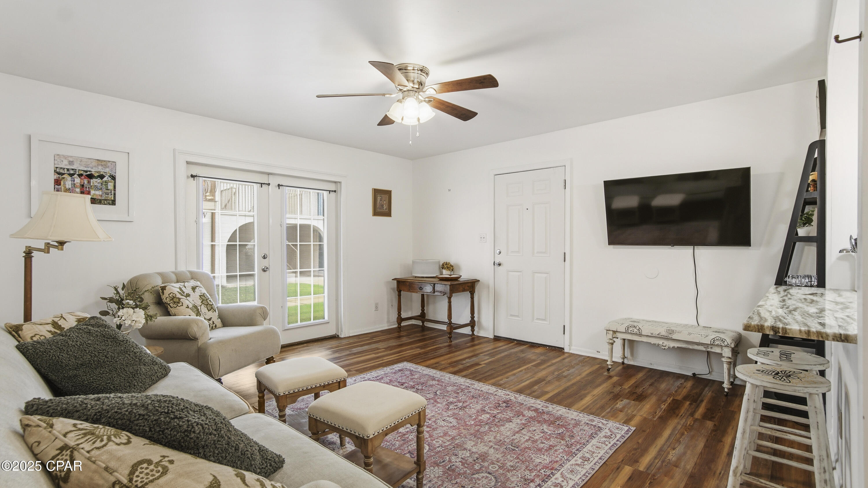 Image 3 For 2100 Beach Drive S102