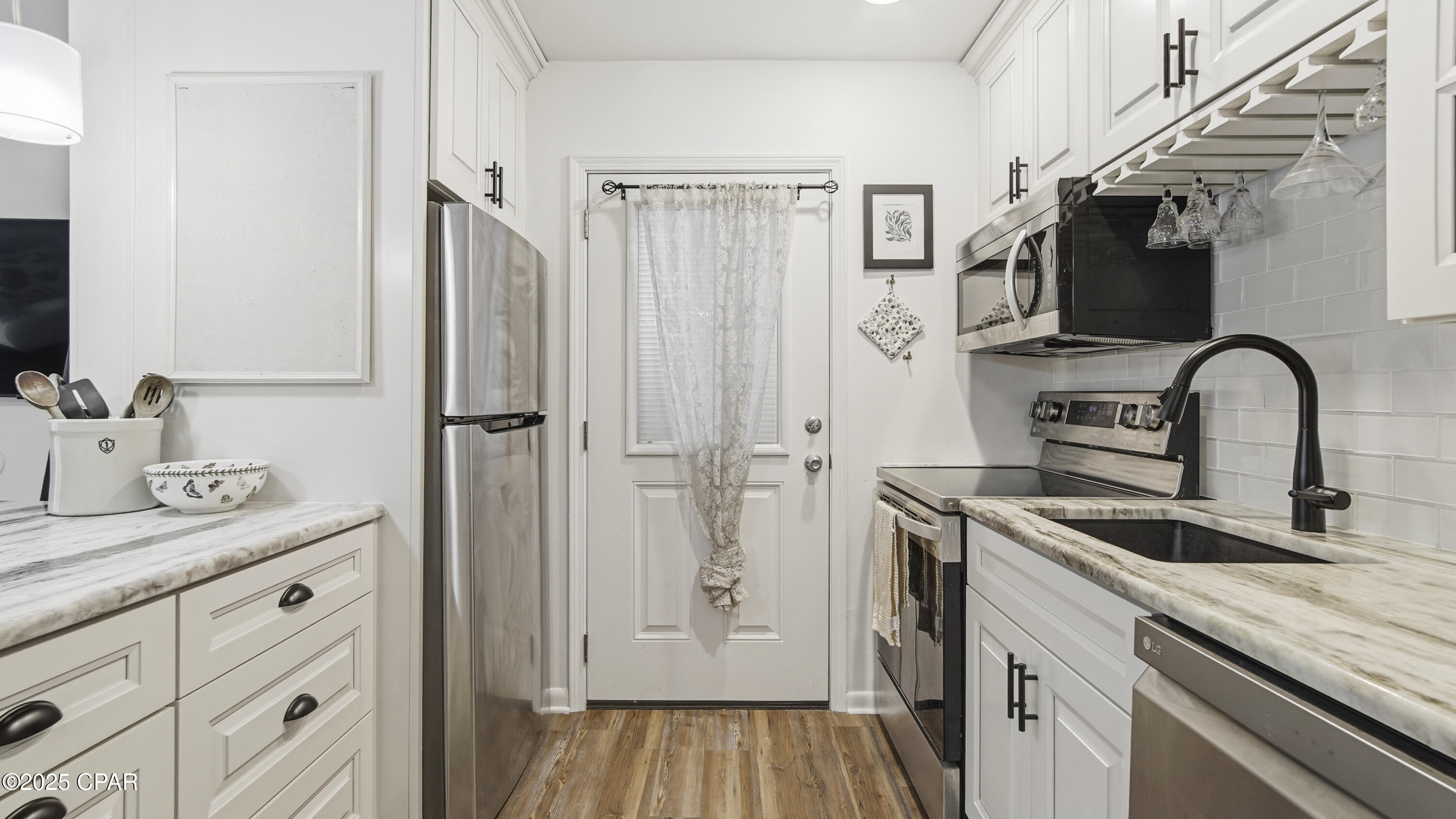 Image 6 For 2100 Beach Drive S102