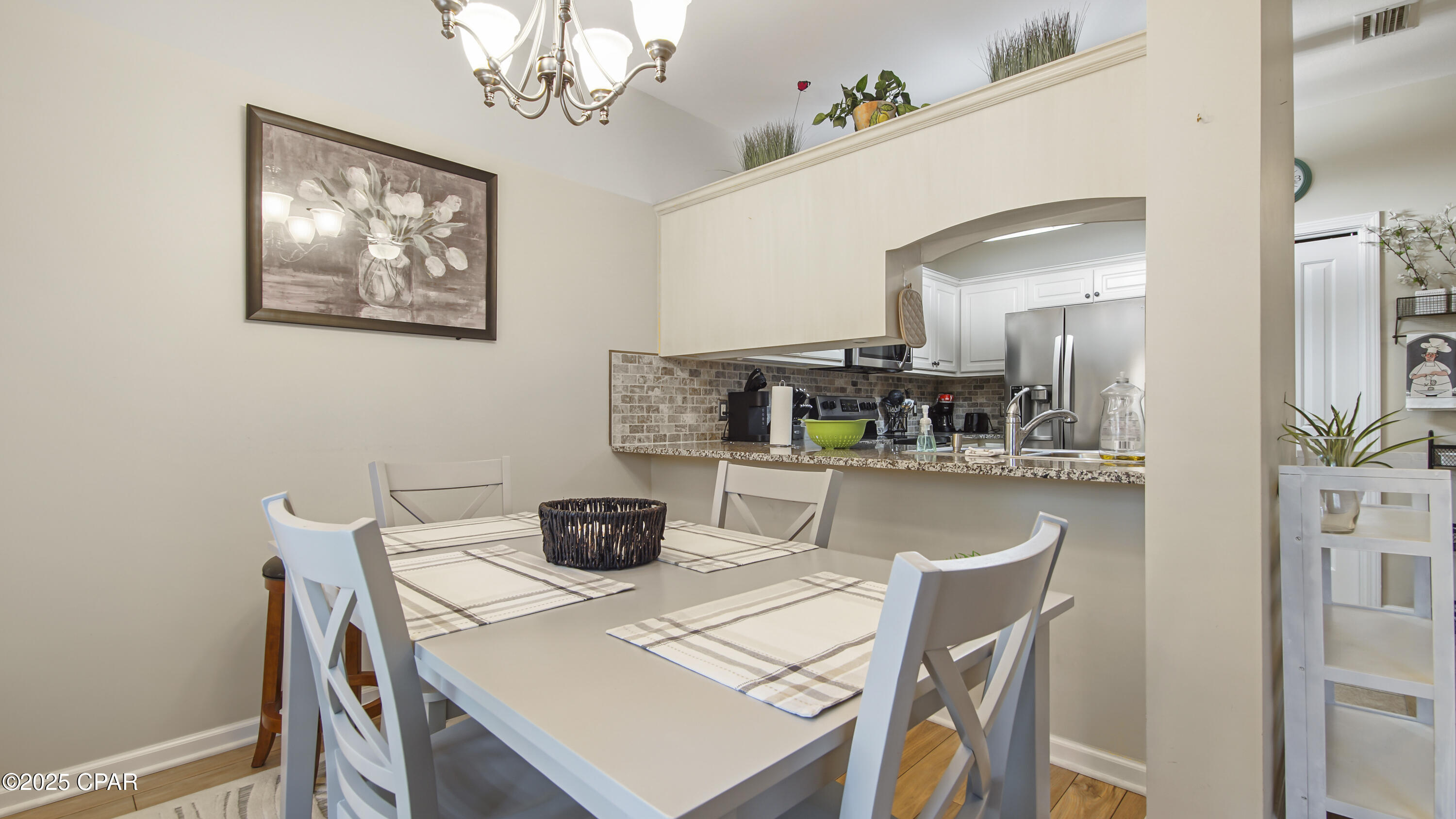 Vo7_gjclohr 8bmhc288hooljypyemmy1j1yncm_qi4