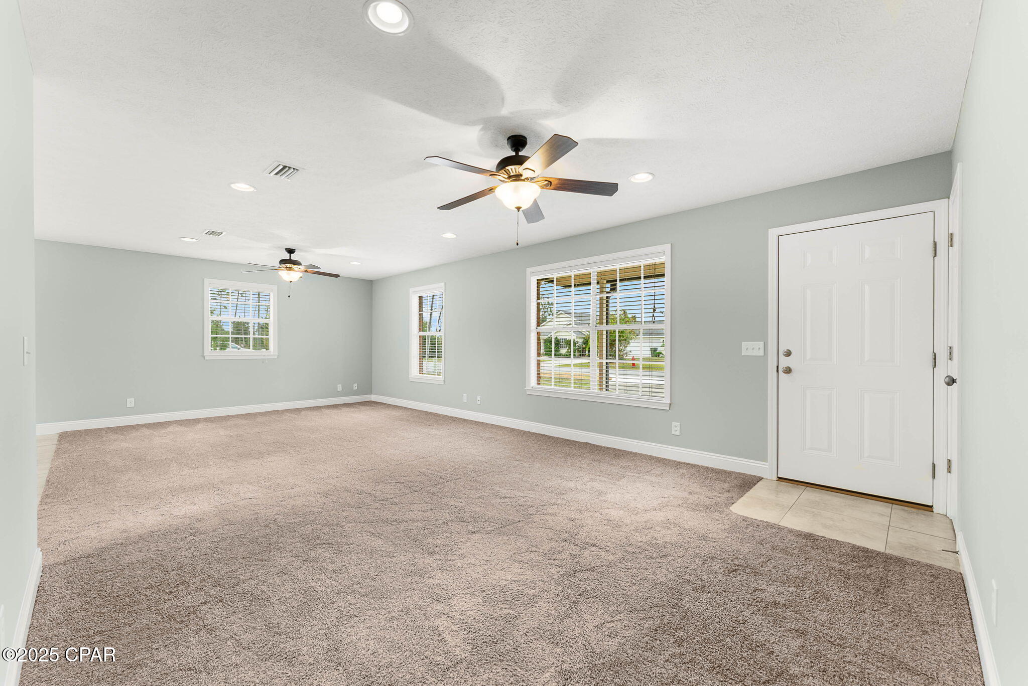 09smxhg9mz Nr79xzf8z_0gvxib7unvezsc3s8ep 6s