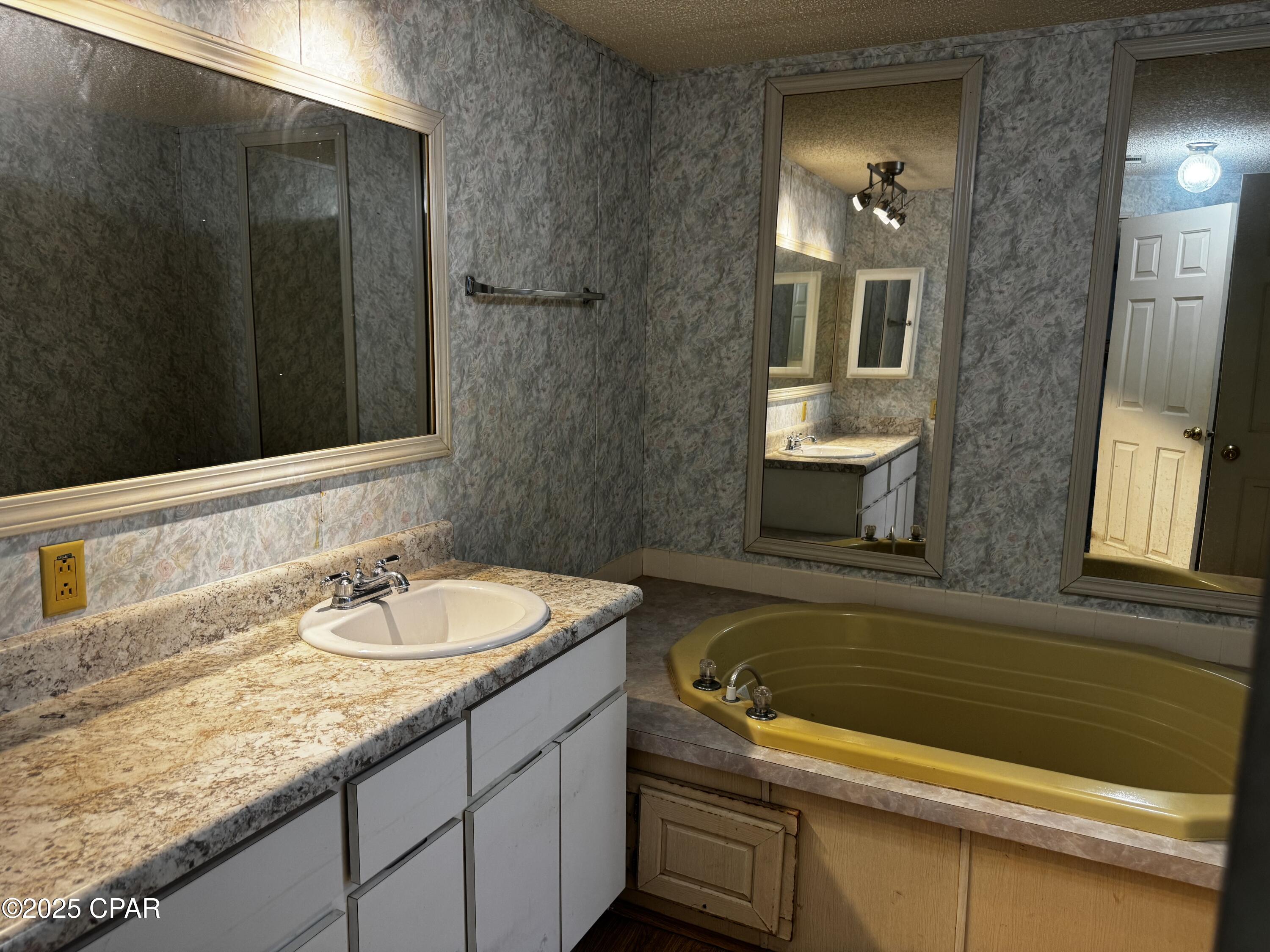 Image 17 For 2929 Avon Road